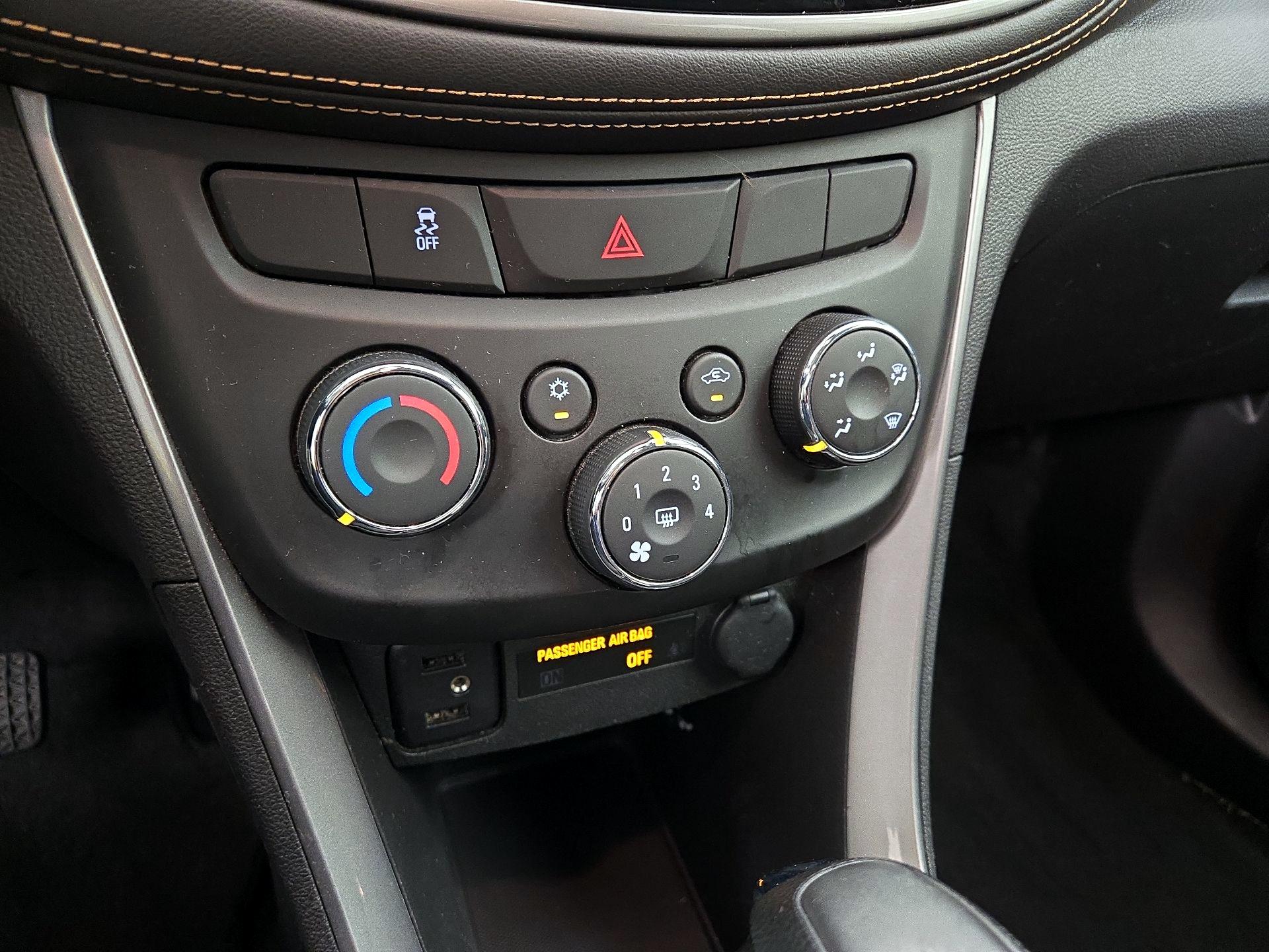 Thumbnail: 2018 Chevrolet Trax - 17