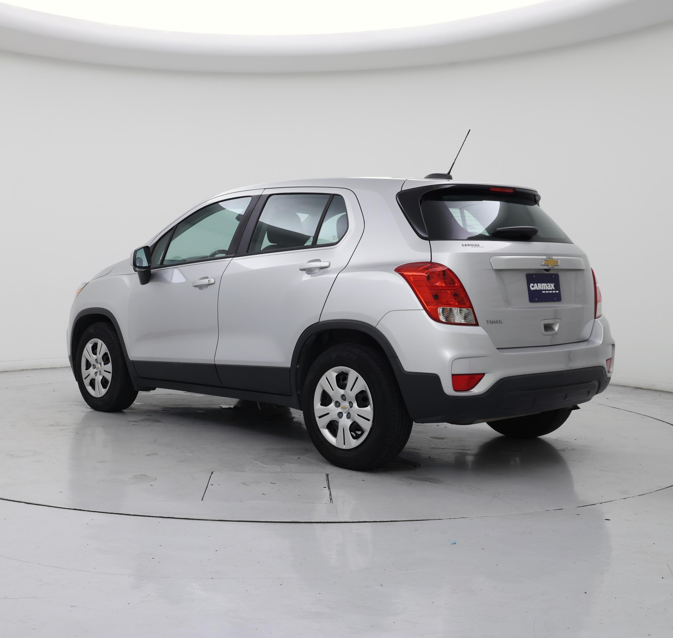 Thumbnail: 2018 Chevrolet Trax - 2