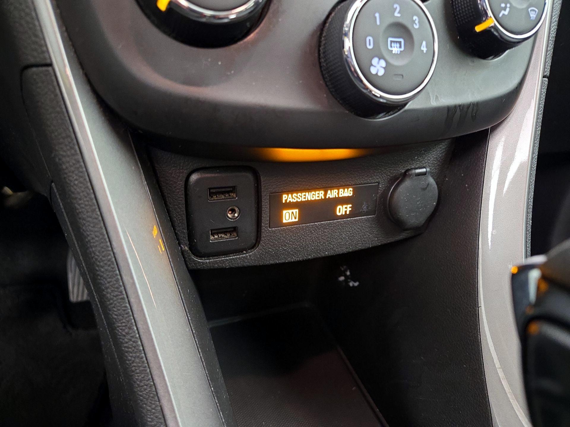 Thumbnail: 2018 Chevrolet Trax - 19