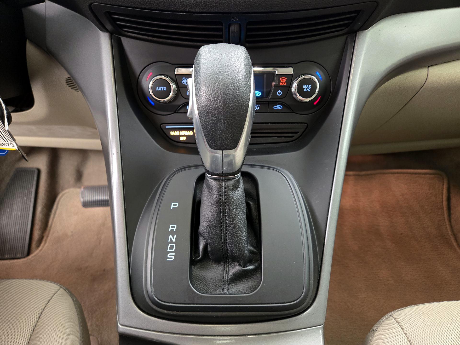 Thumbnail: 2016 Ford Escape - 17