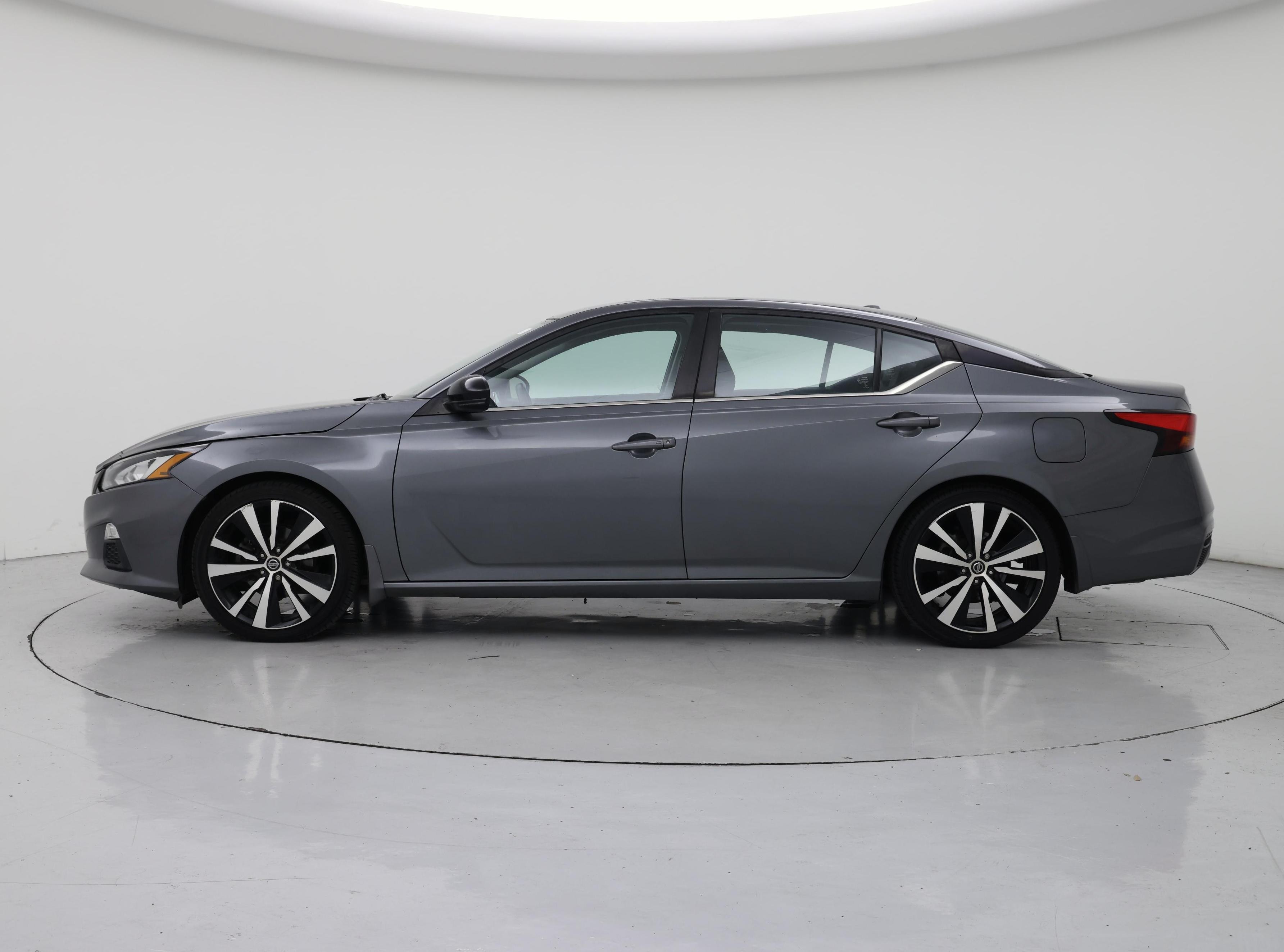 Thumbnail: 2020 Nissan Altima - 3