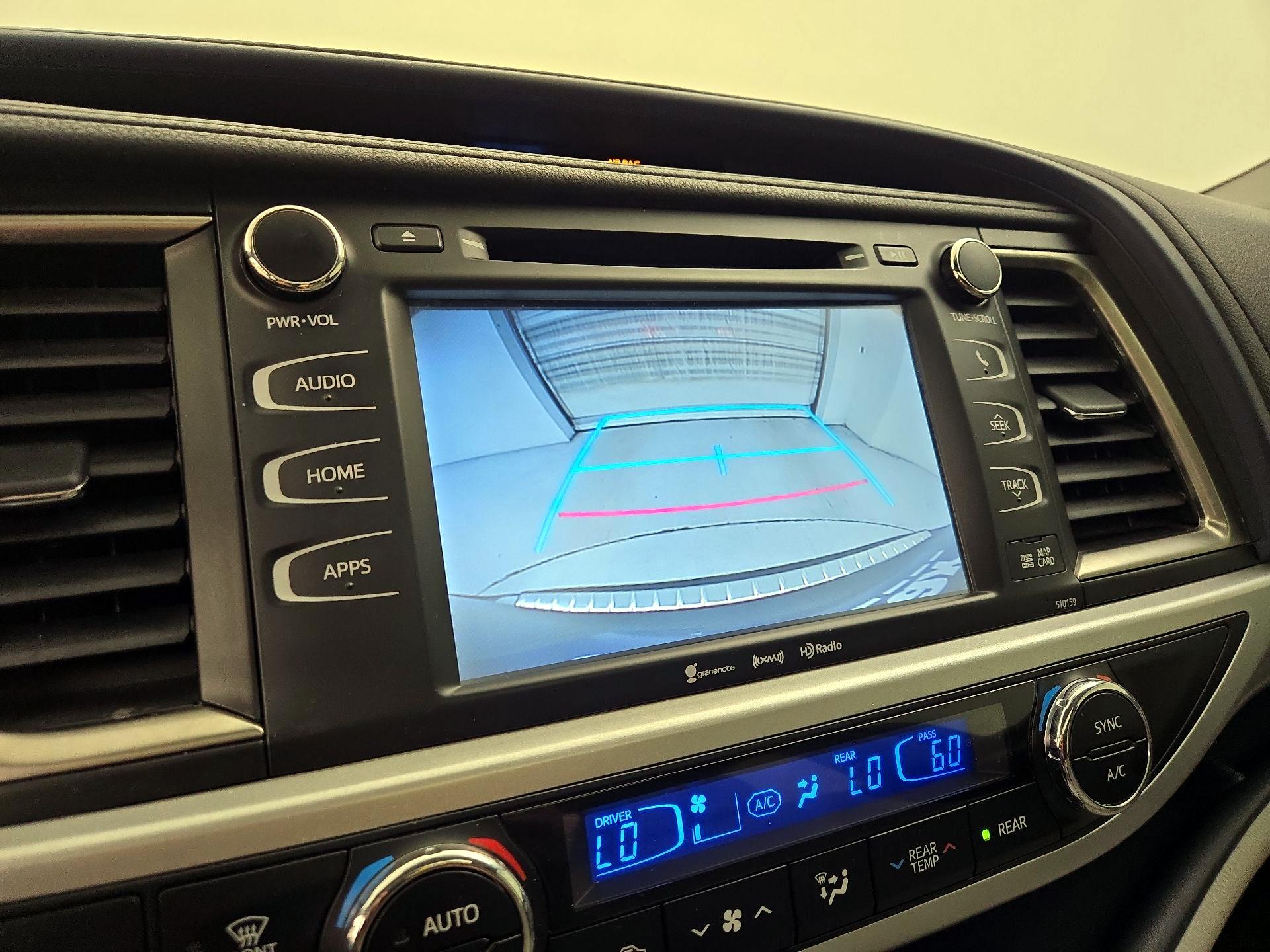 Thumbnail: 2016 Toyota Highlander - 15