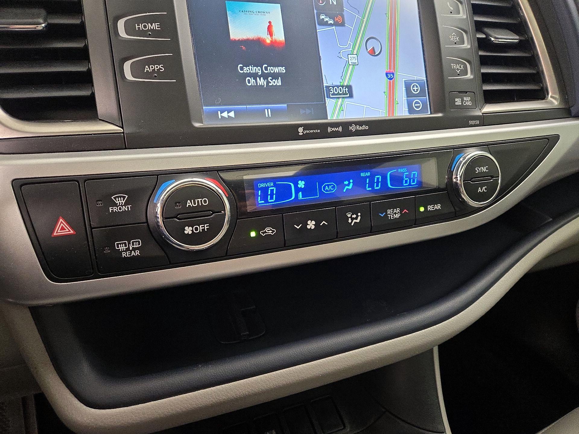 Thumbnail: 2016 Toyota Highlander - 17