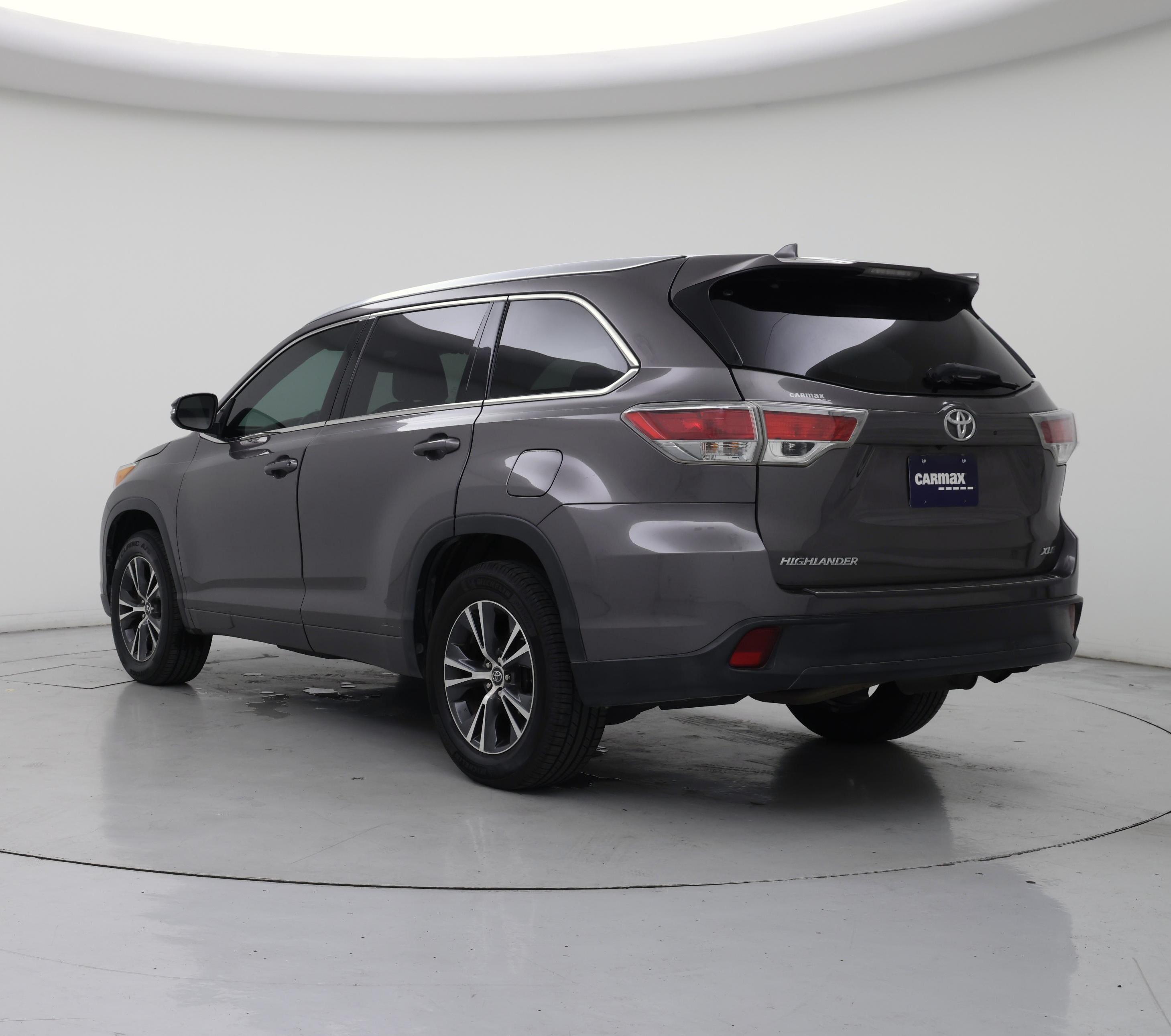 Thumbnail: 2016 Toyota Highlander - 2
