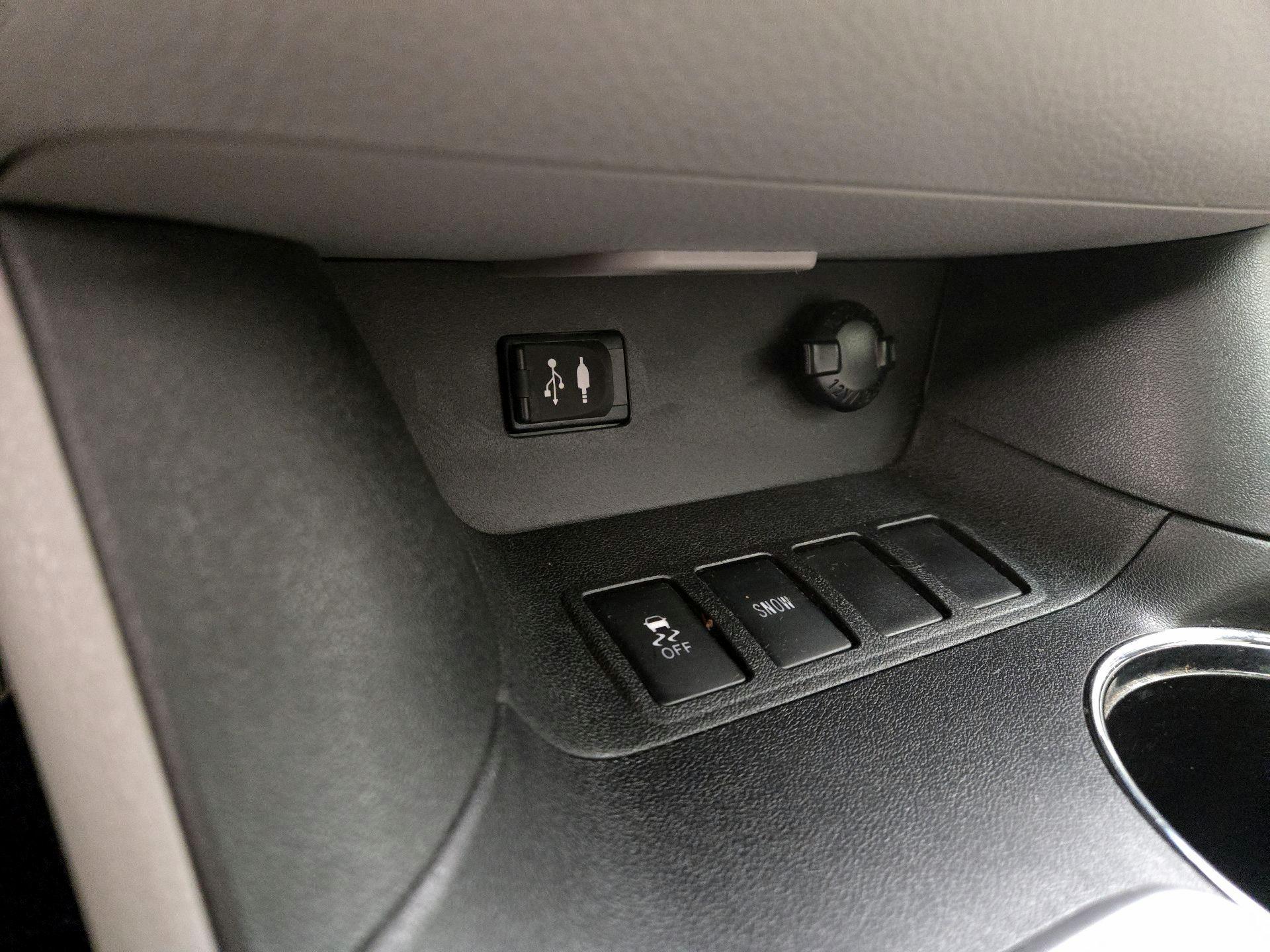 Thumbnail: 2016 Toyota Highlander - 19