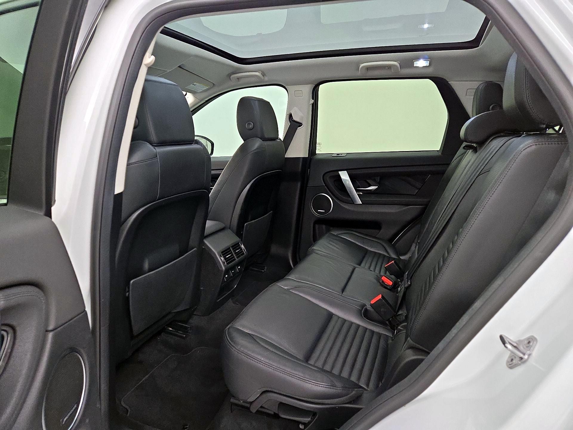 Thumbnail: 2020 Land Rover Discovery Sport - 20