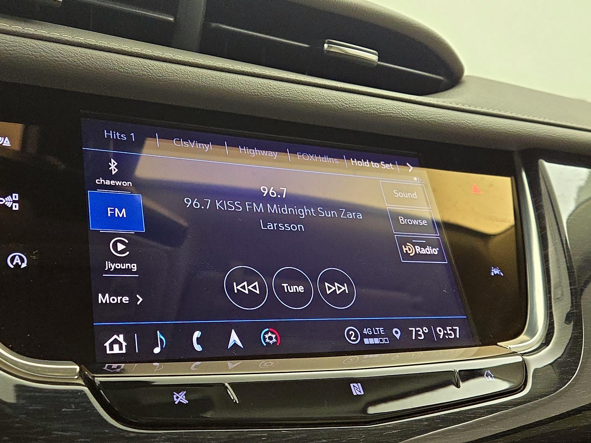 Thumbnail: 2021 Cadillac XT6 - 16