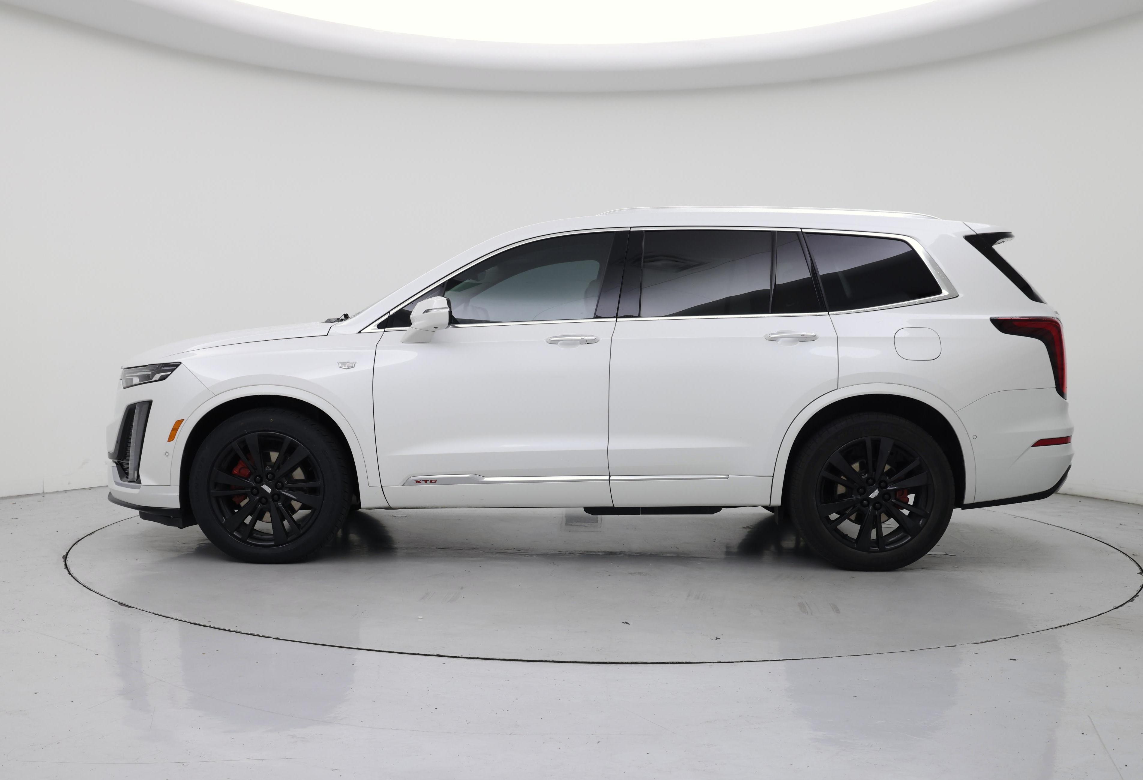 Thumbnail: 2021 Cadillac XT6 - 3