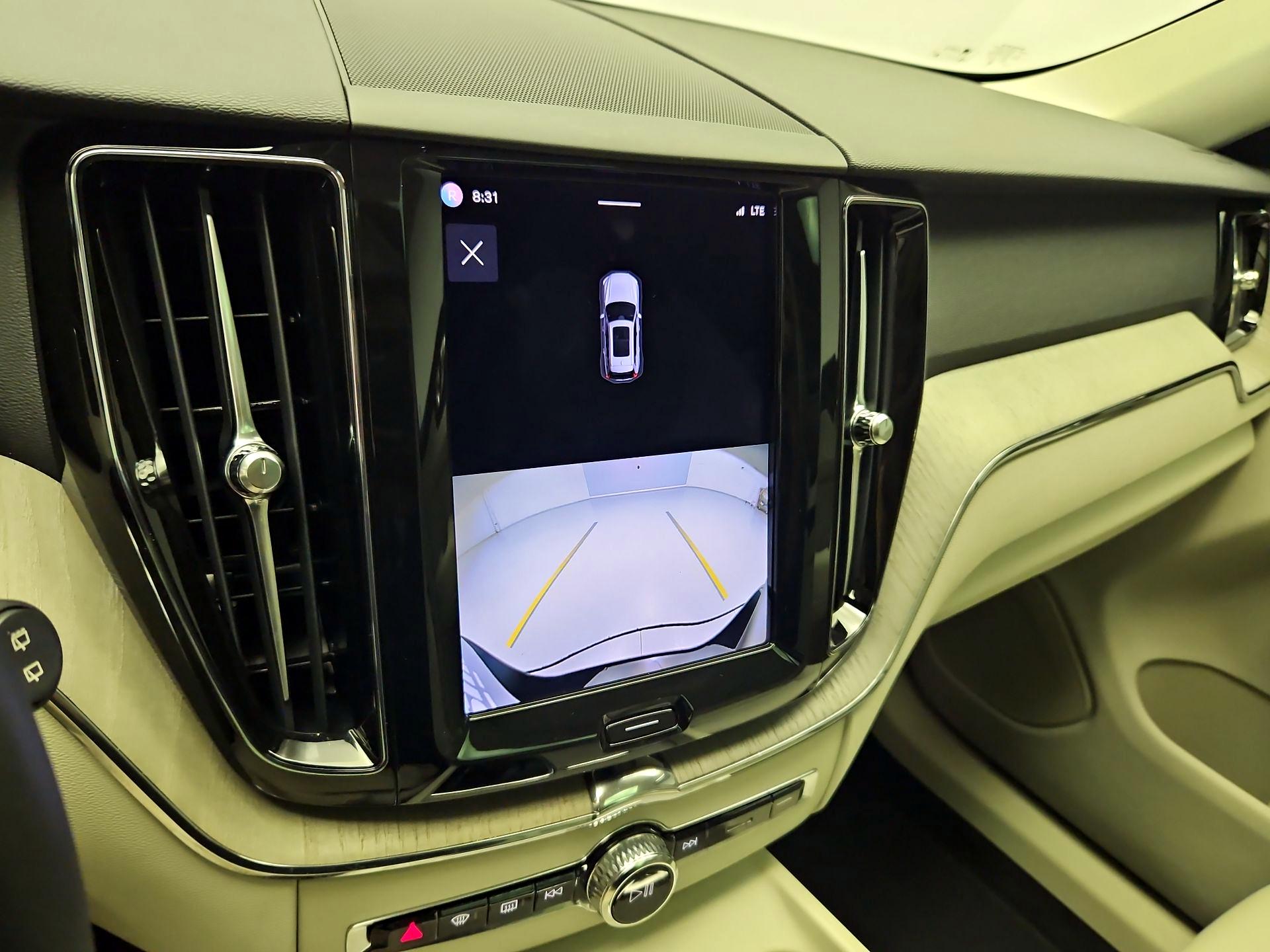Thumbnail: 2023 Volvo XC60 - 14
