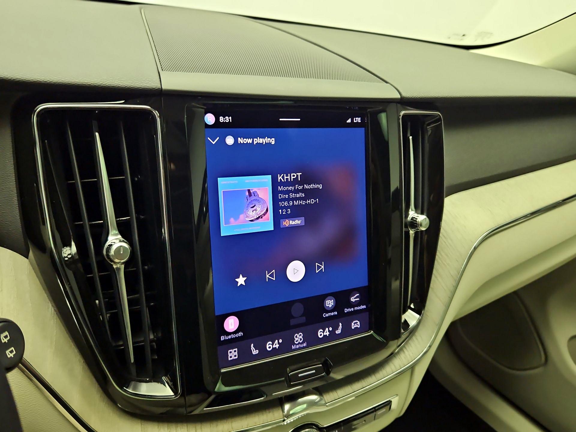Thumbnail: 2023 Volvo XC60 - 15