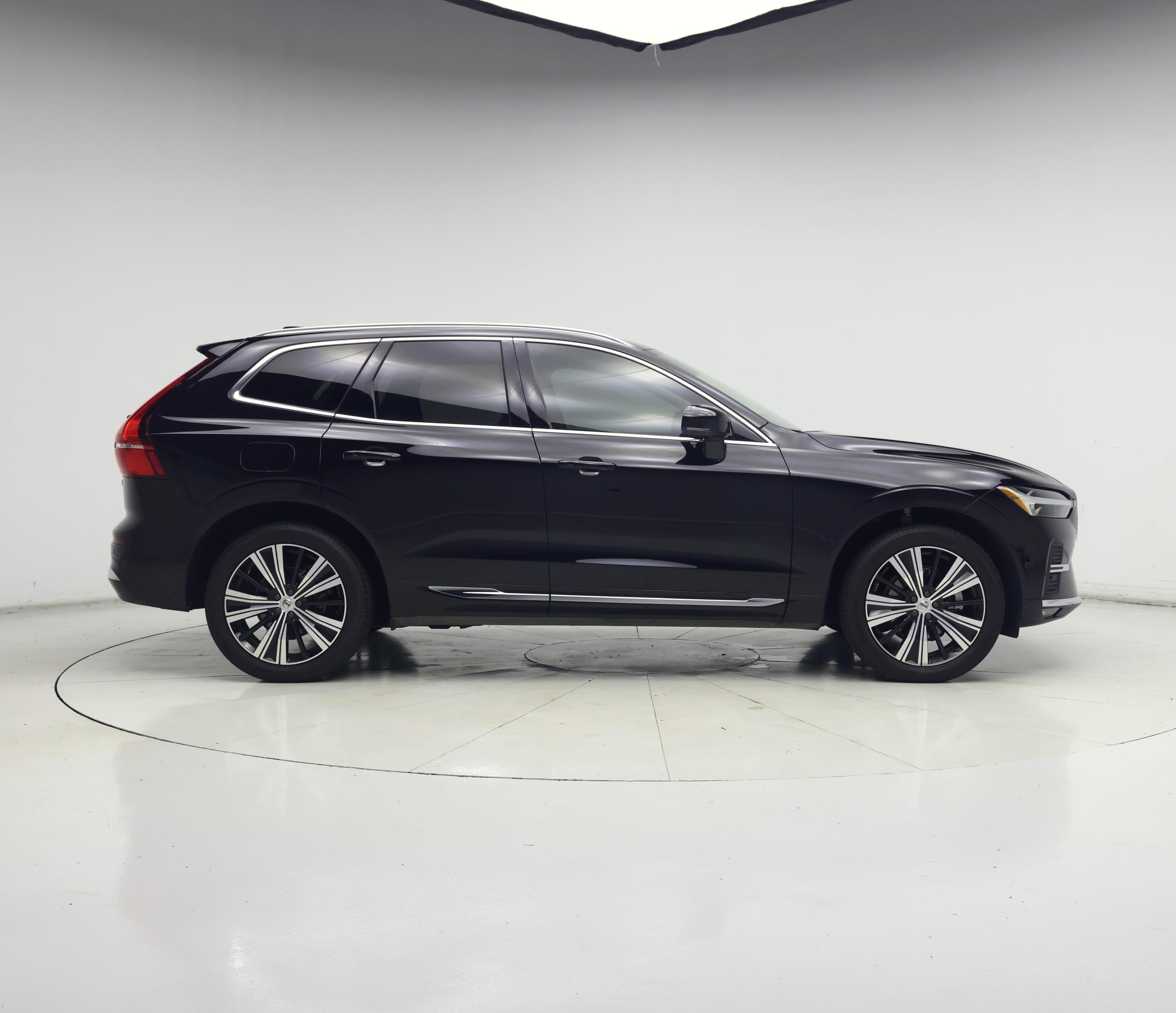Thumbnail: 2023 Volvo XC60 - 7