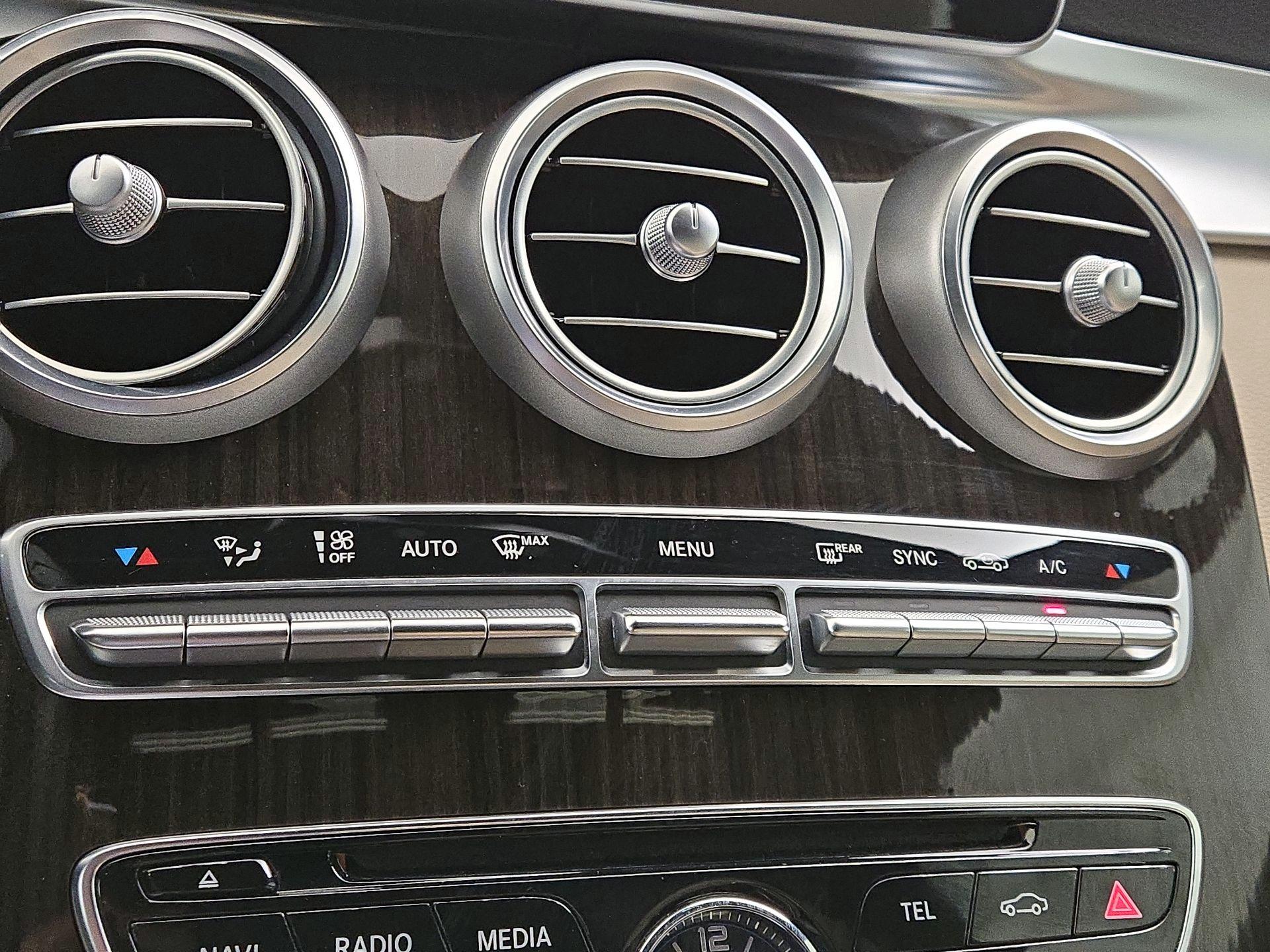 Thumbnail: 2018 Mercedes-Benz C-Class - 16