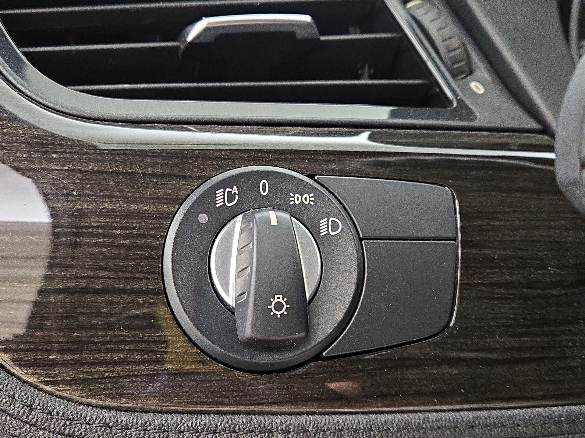 Thumbnail: 2015 BMW Z4 - 13