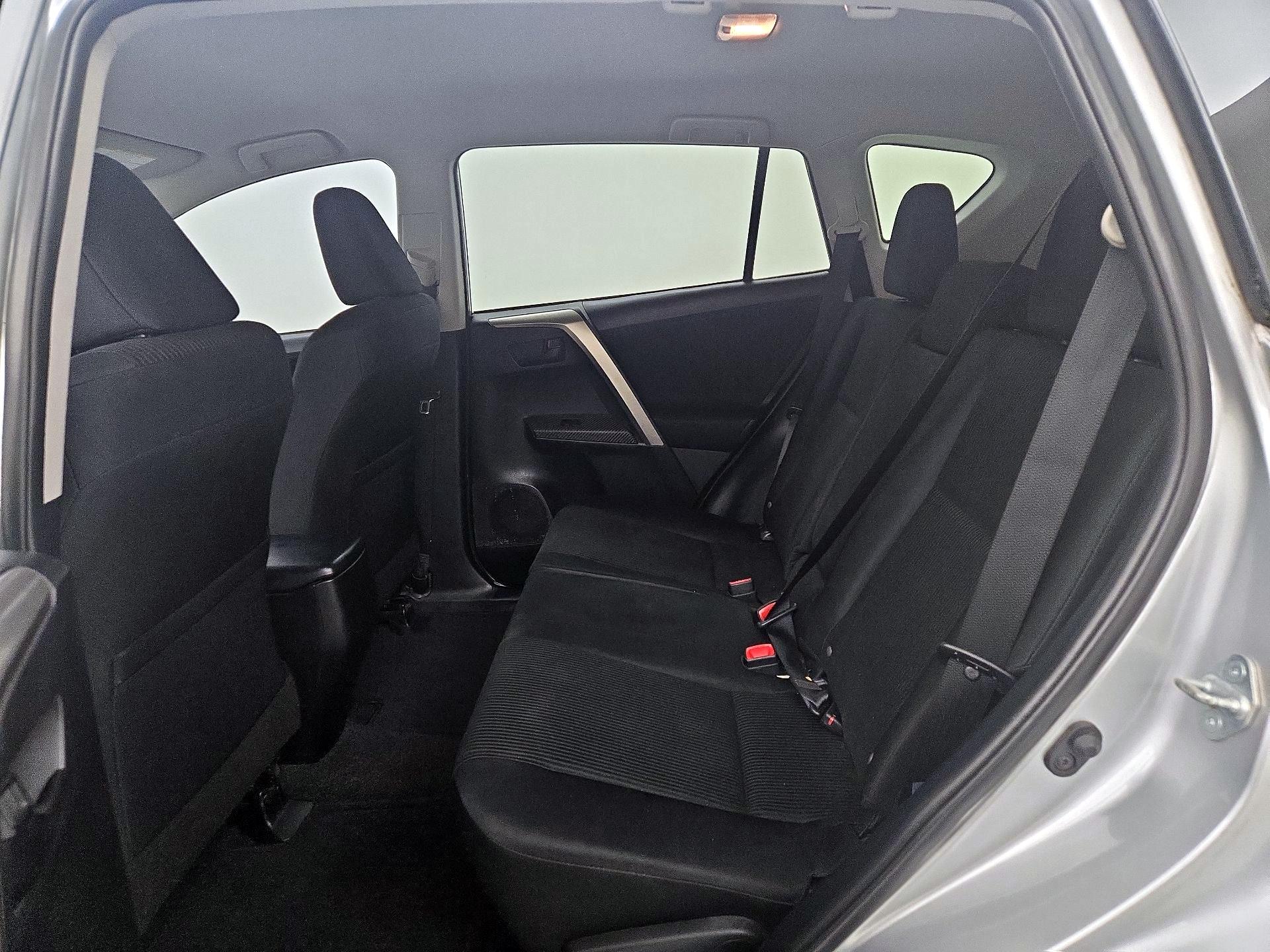 Thumbnail: 2015 Toyota RAV4 - 19