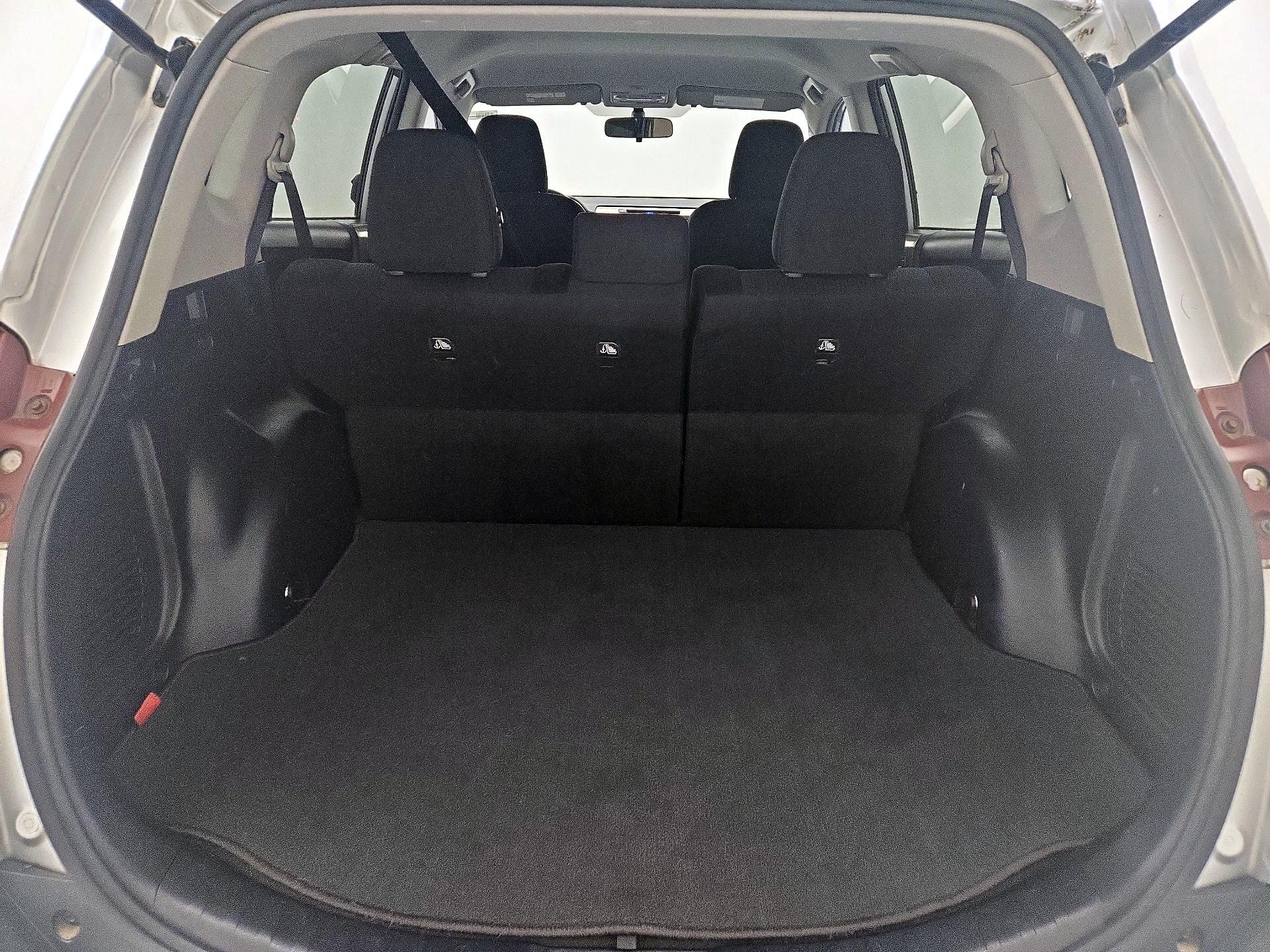 Thumbnail: 2015 Toyota RAV4 - 20