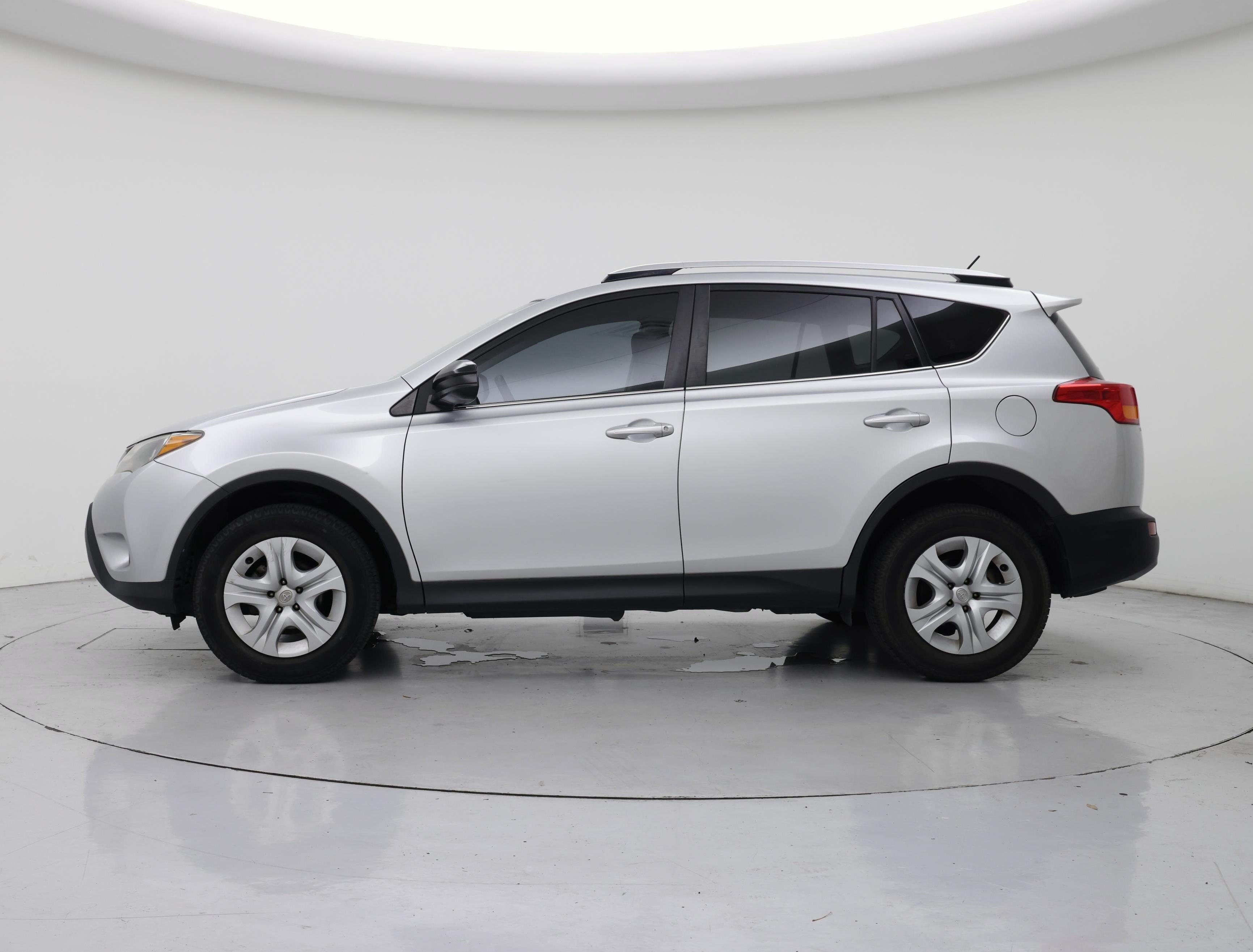 Thumbnail: 2015 Toyota RAV4 - 3