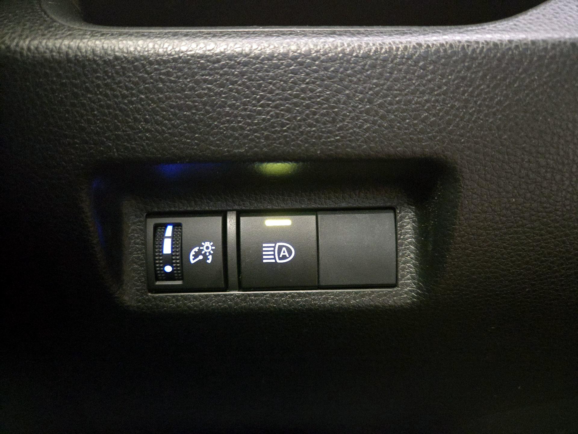 Thumbnail: 2019 Toyota RAV4 - 13