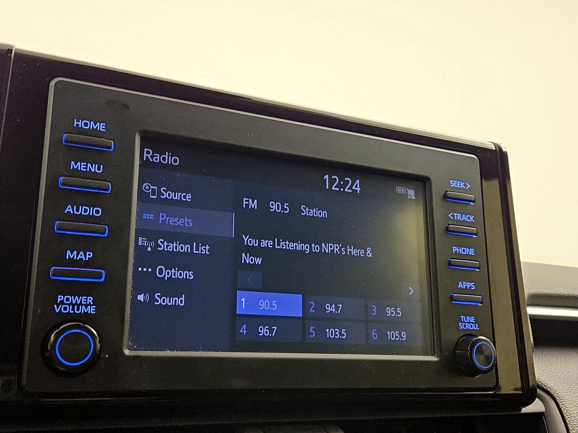 Thumbnail: 2019 Toyota RAV4 - 15