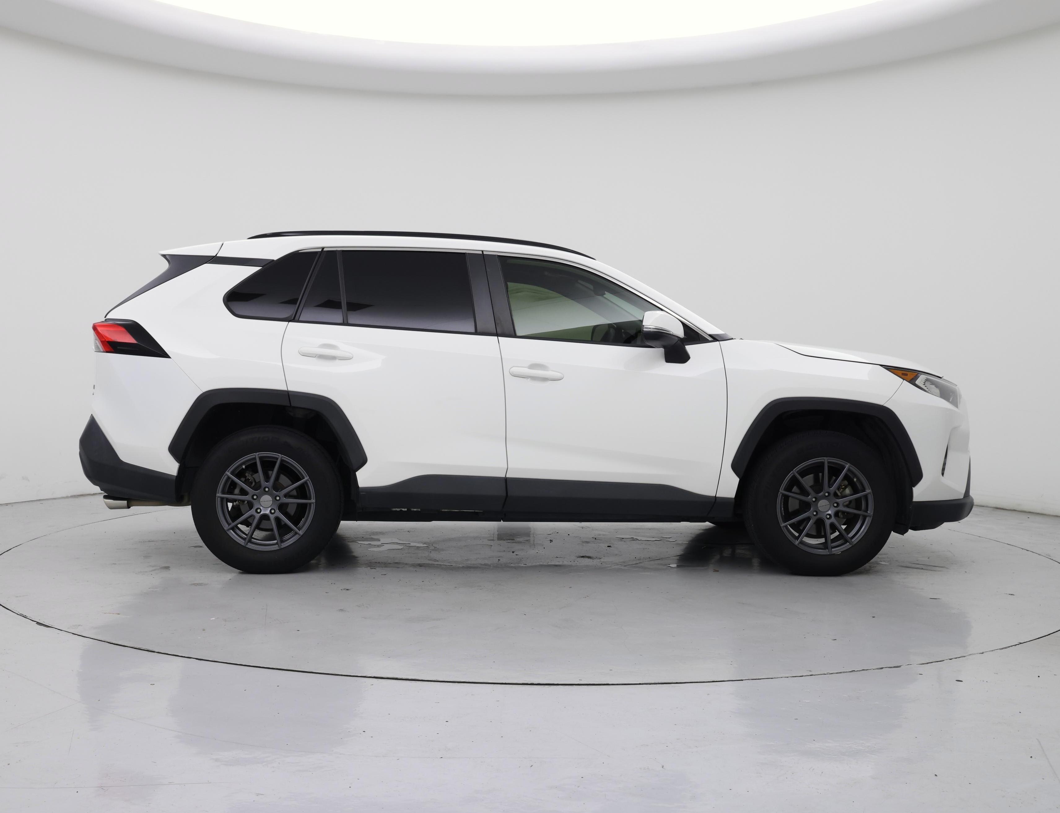 Thumbnail: 2019 Toyota RAV4 - 7