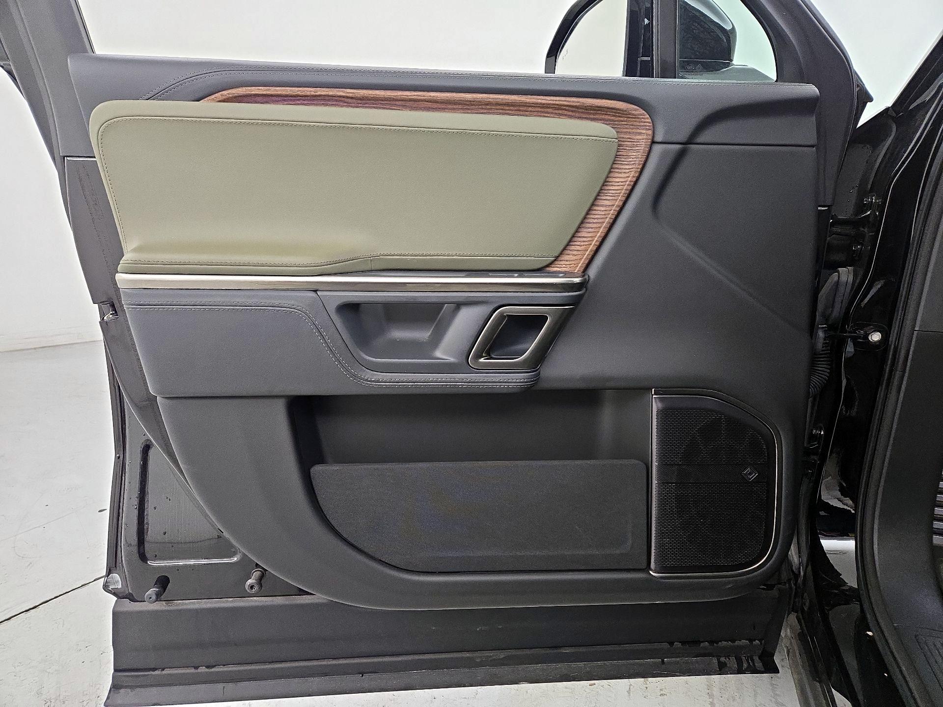 Thumbnail: 2023 Rivian R1S - 12