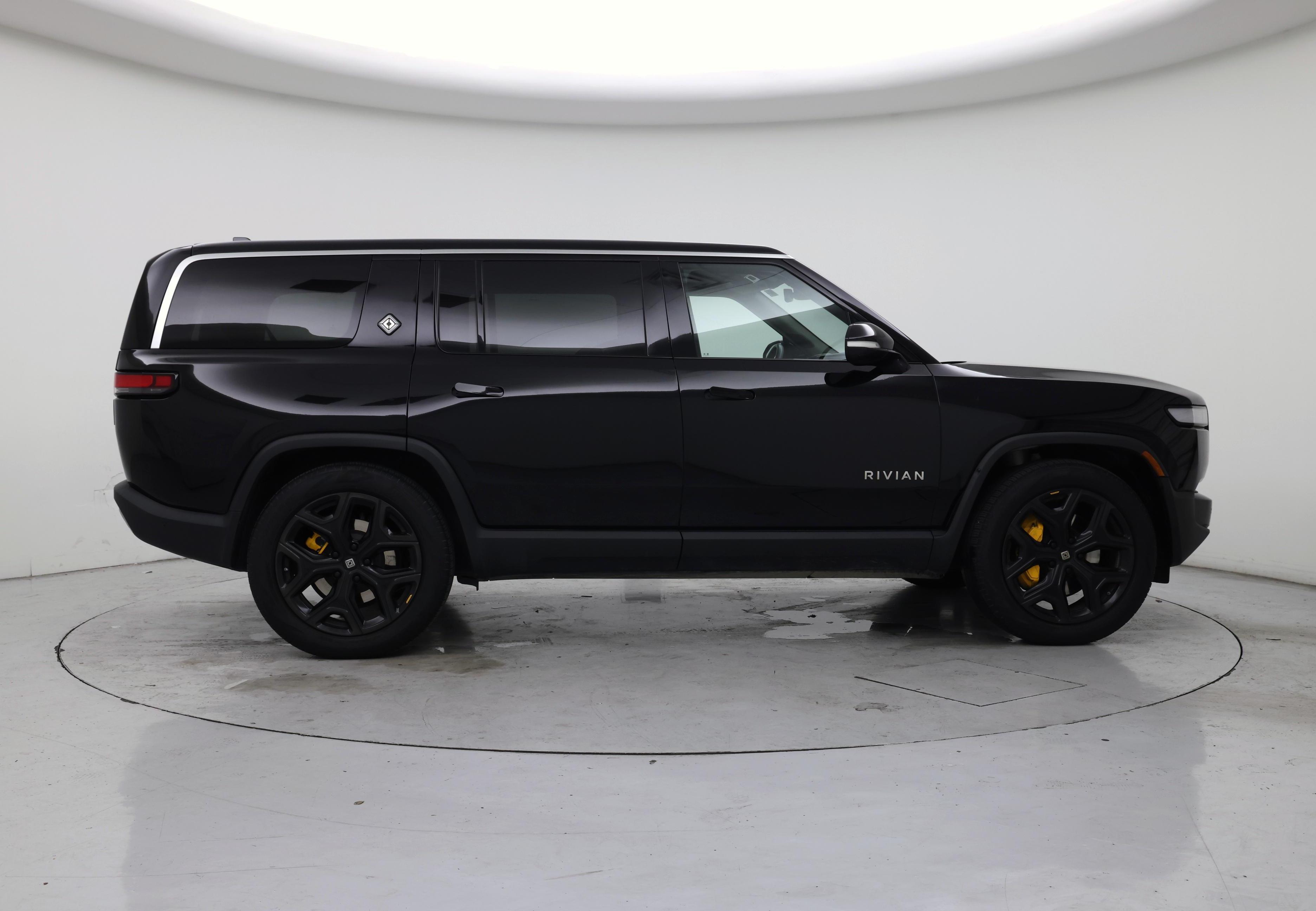 Thumbnail: 2023 Rivian R1S - 7