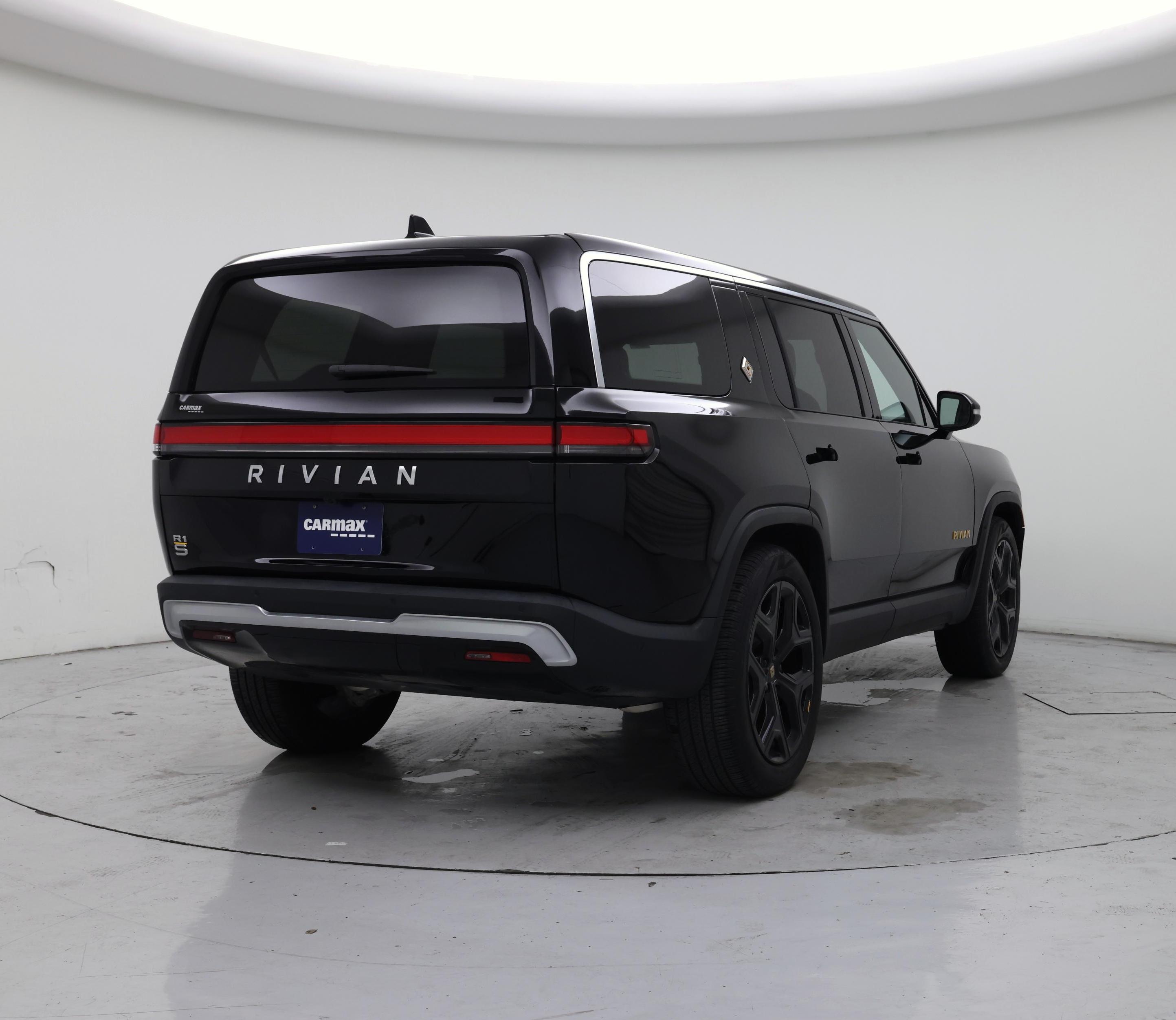 Thumbnail: 2023 Rivian R1S - 8