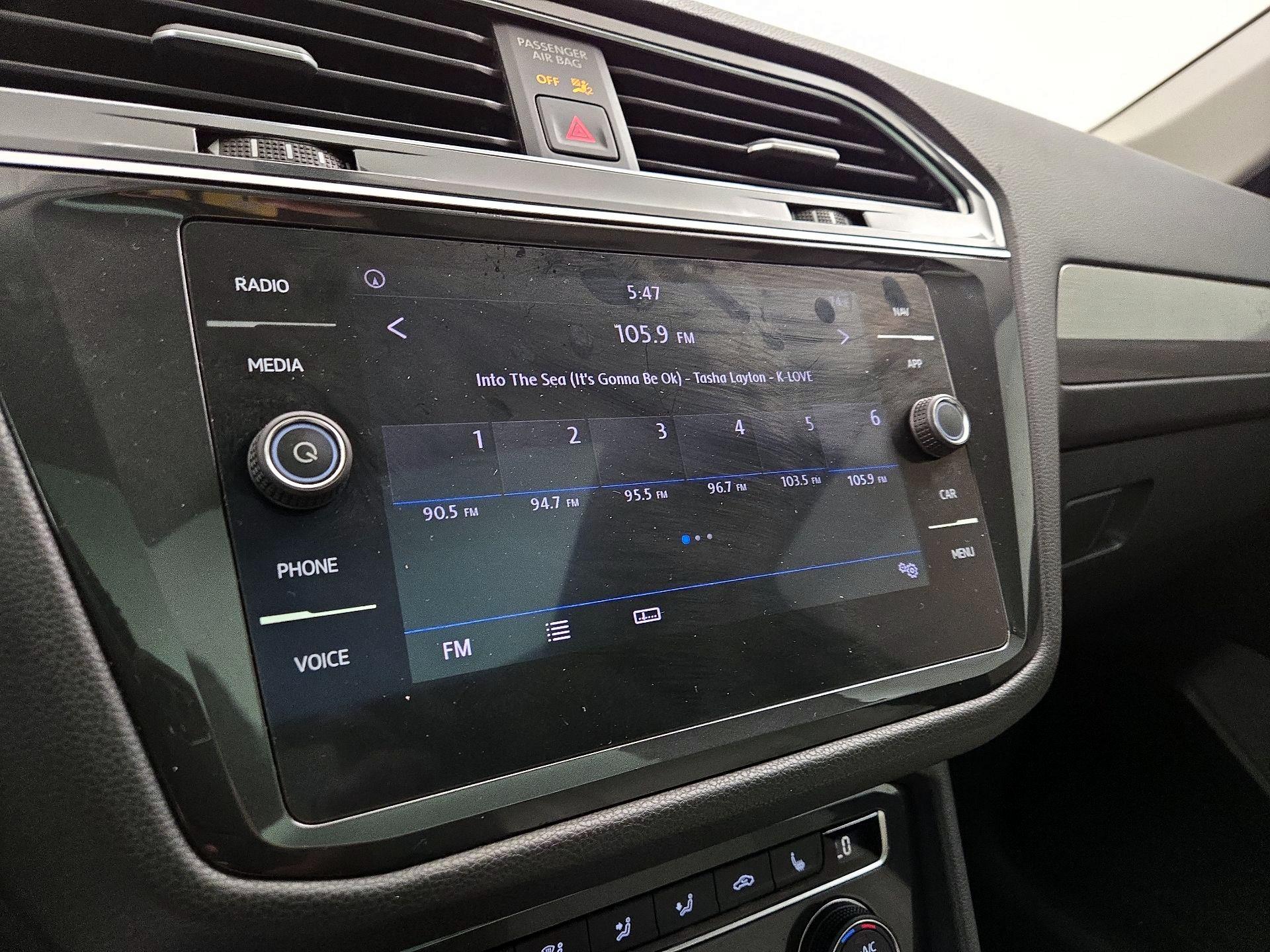 Thumbnail: 2019 Volkswagen Tiguan - 16