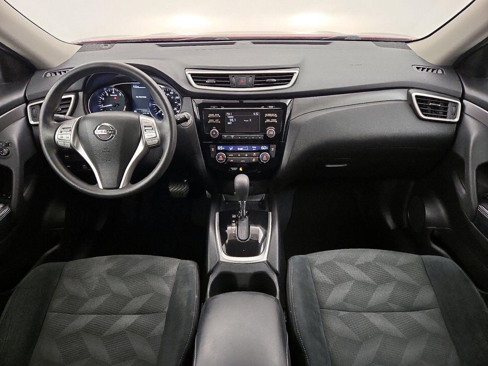 2015 Nissan Rogue SV - Photo 10
