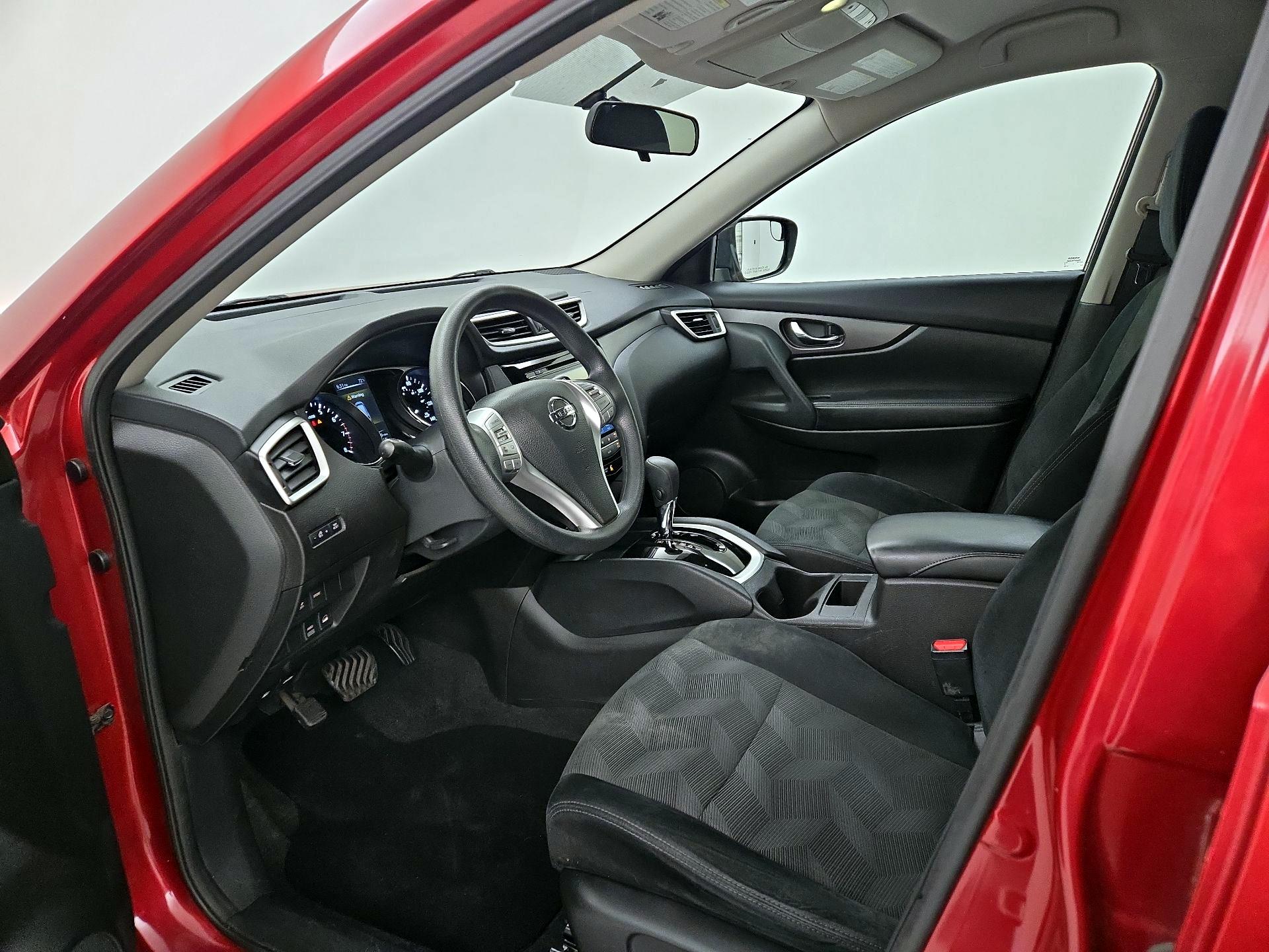 Thumbnail: 2015 Nissan Rogue - 11