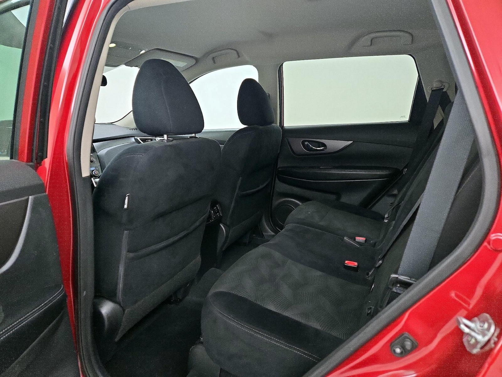 2015 Nissan Rogue SV - Photo 20
