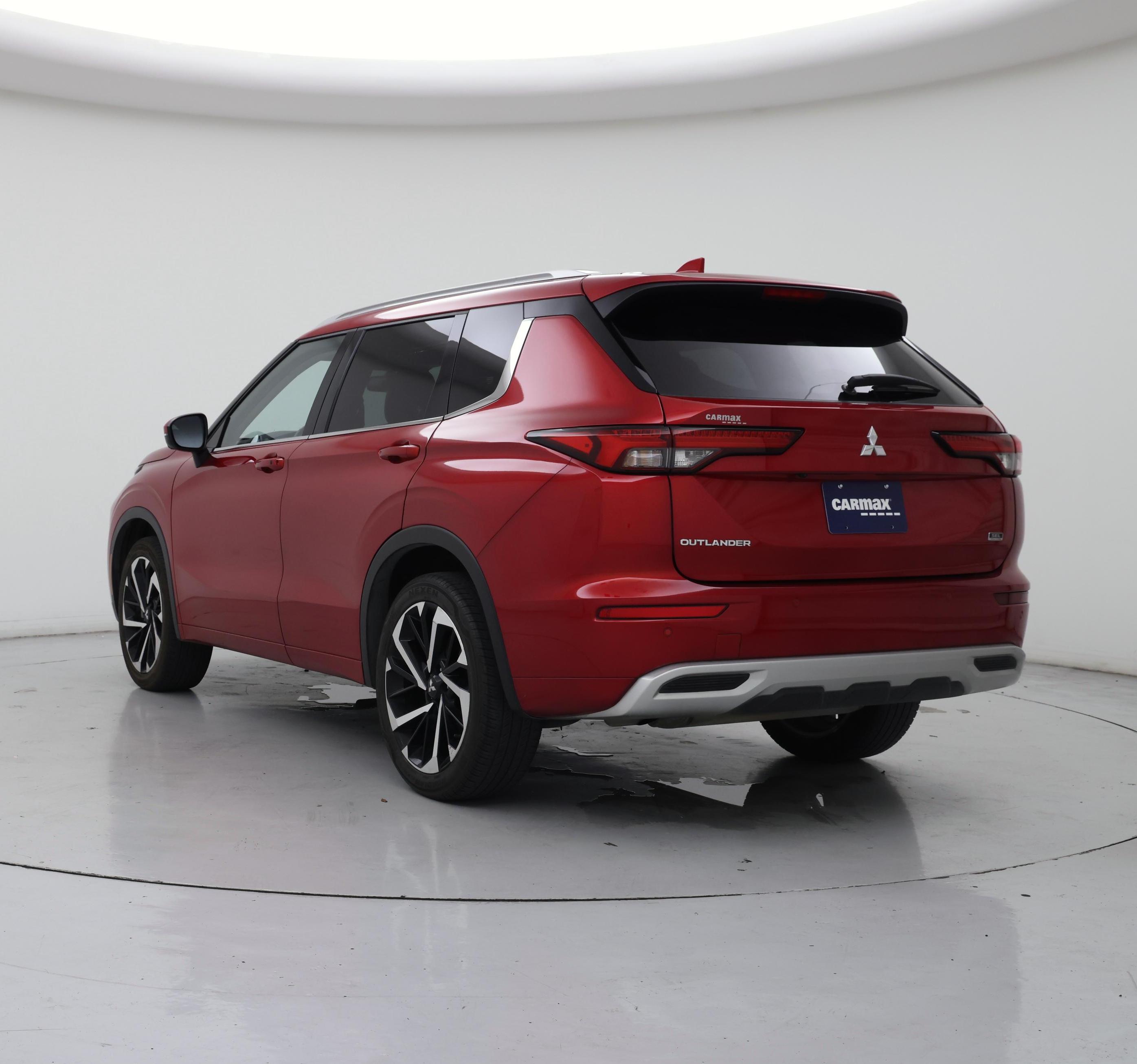 Thumbnail: 2022 Mitsubishi Outlander - 2