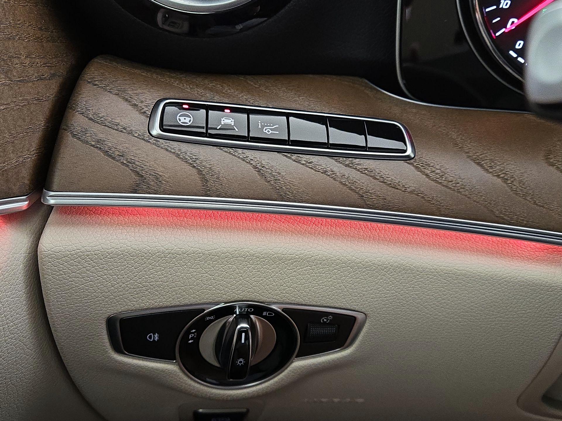Thumbnail: 2018 Mercedes-Benz E-Class - 13