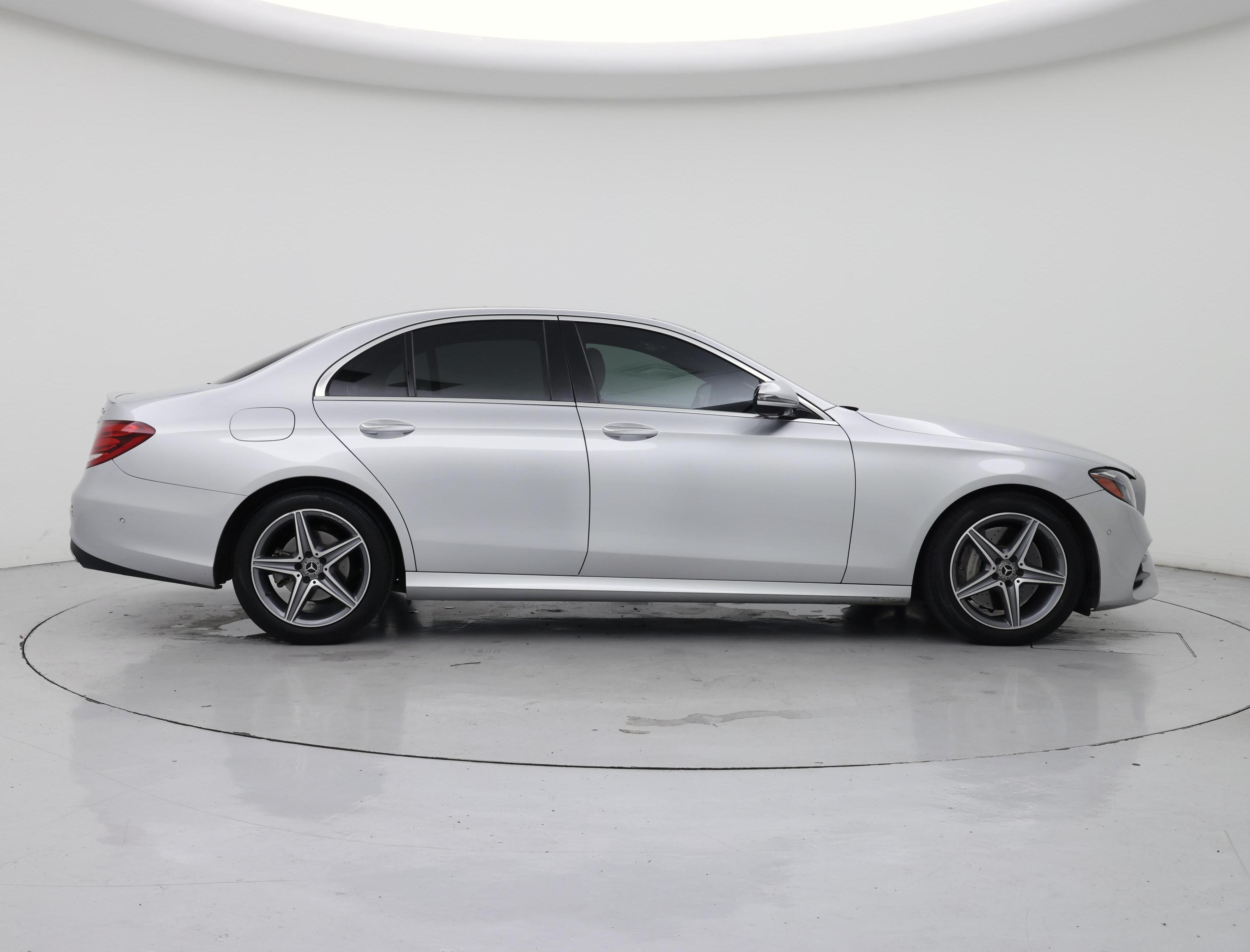 Thumbnail: 2018 Mercedes-Benz E-Class - 7