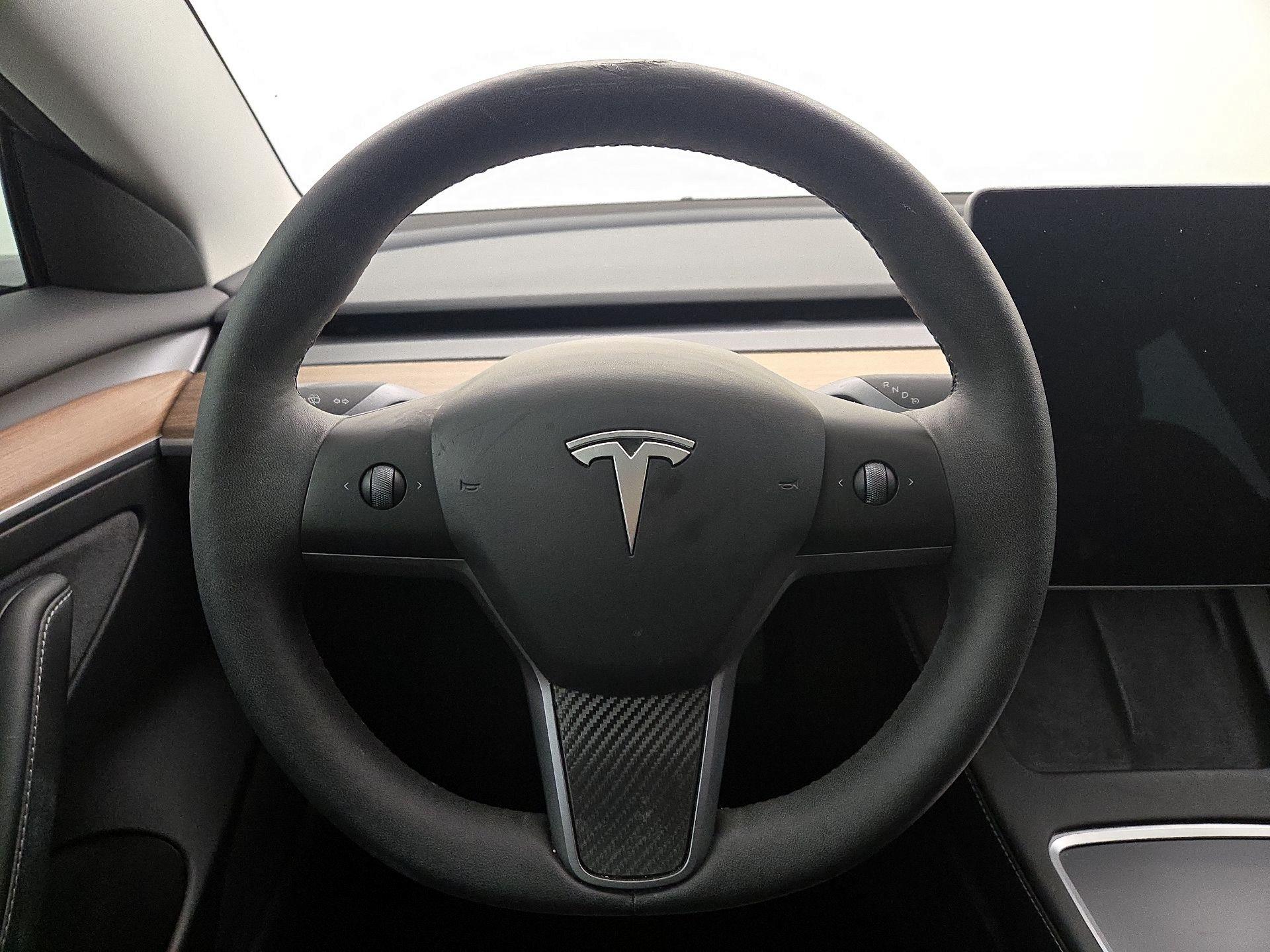 Thumbnail: 2023 Tesla Model 3 - 10