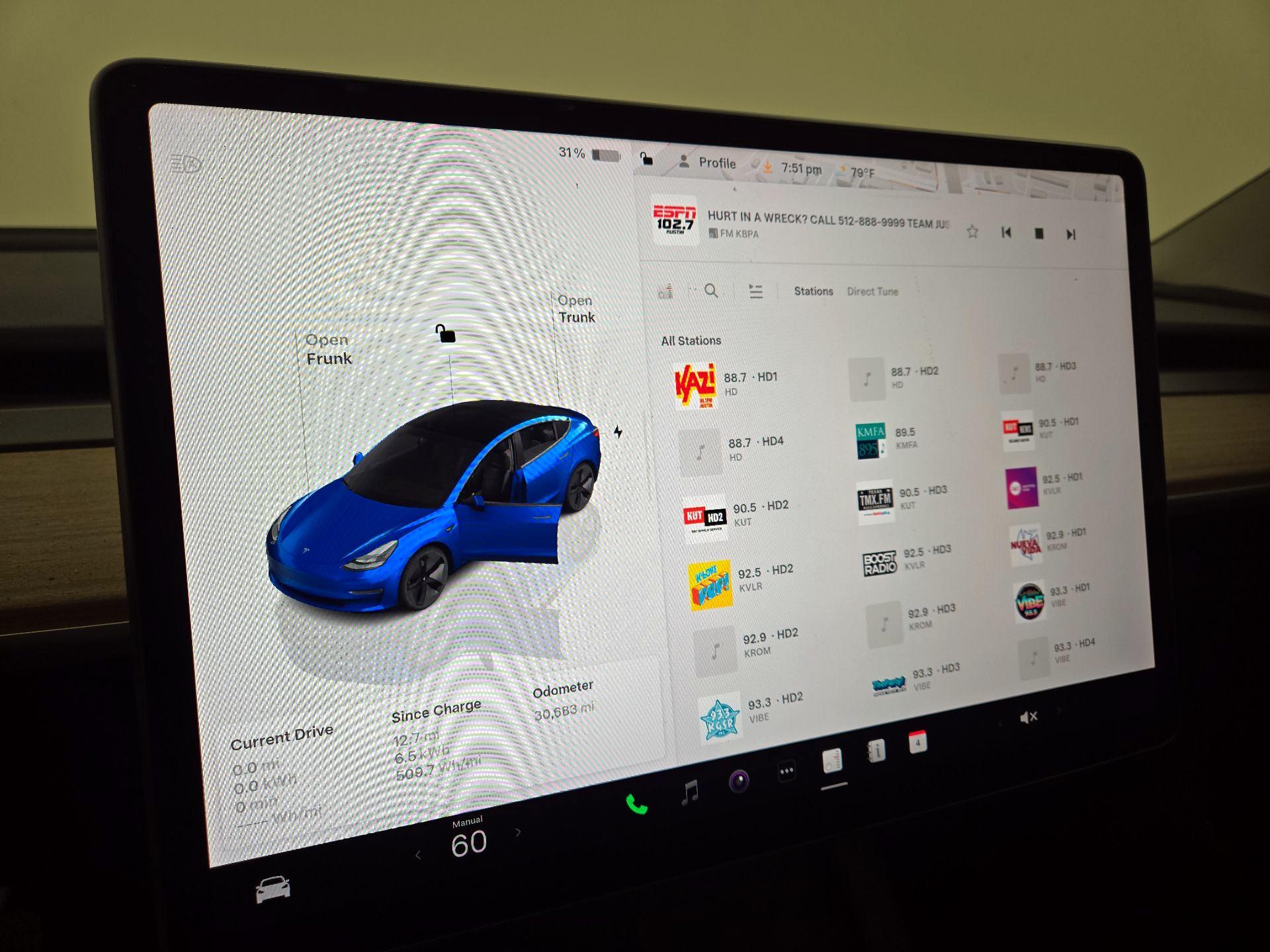 Thumbnail: 2023 Tesla Model 3 - 15