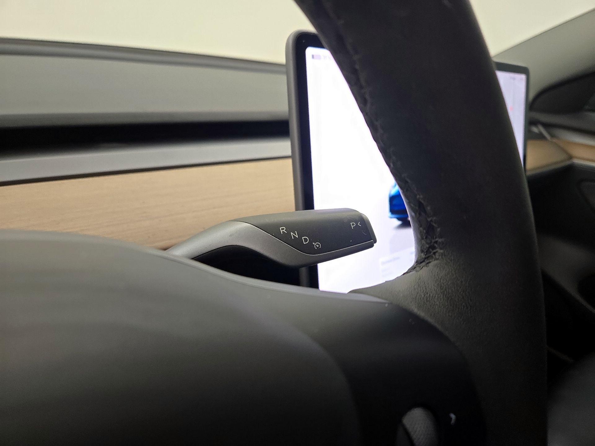 Thumbnail: 2023 Tesla Model 3 - 17