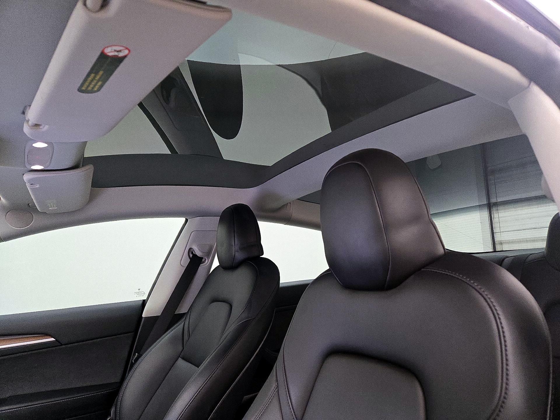 Thumbnail: 2023 Tesla Model 3 - 19
