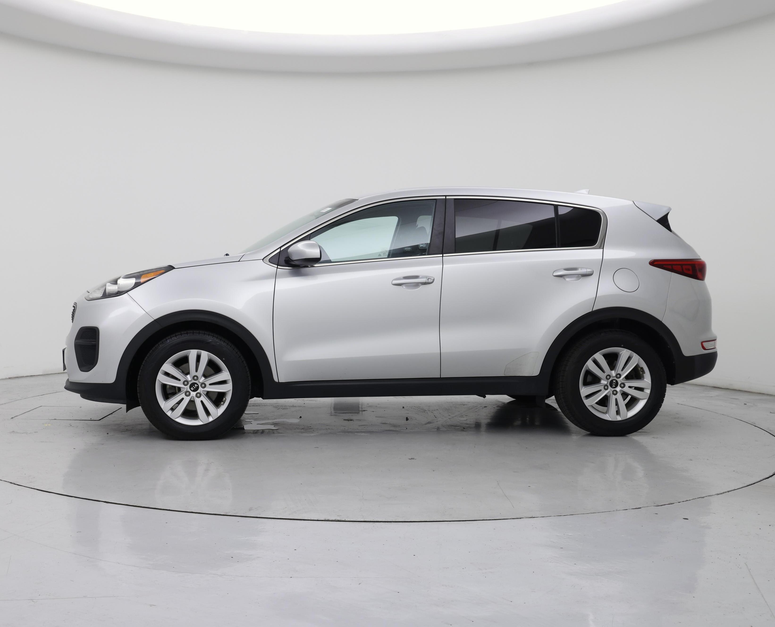 Thumbnail: 2018 Kia Sportage - 3