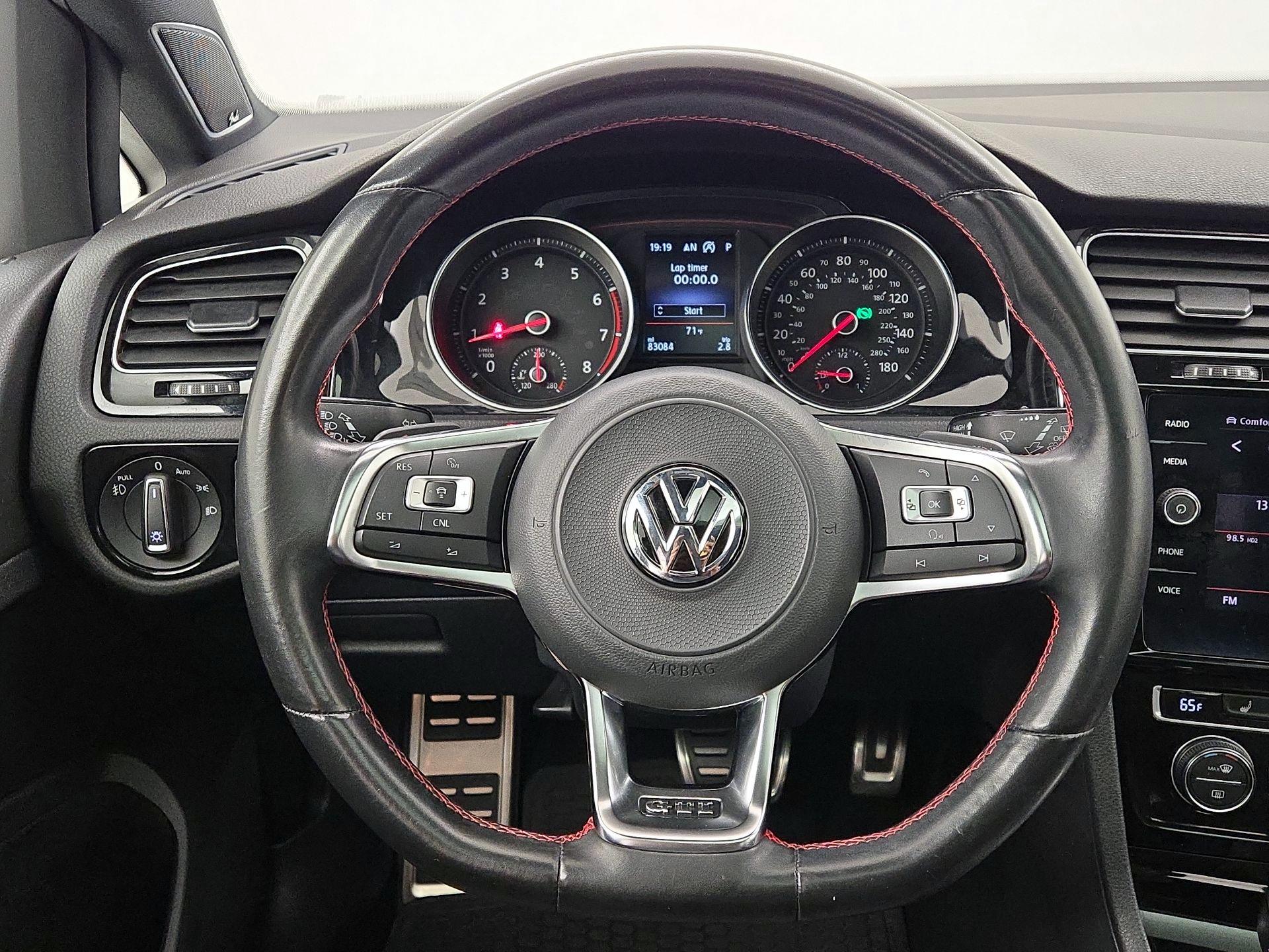 Thumbnail: 2018 Volkswagen Golf - 10