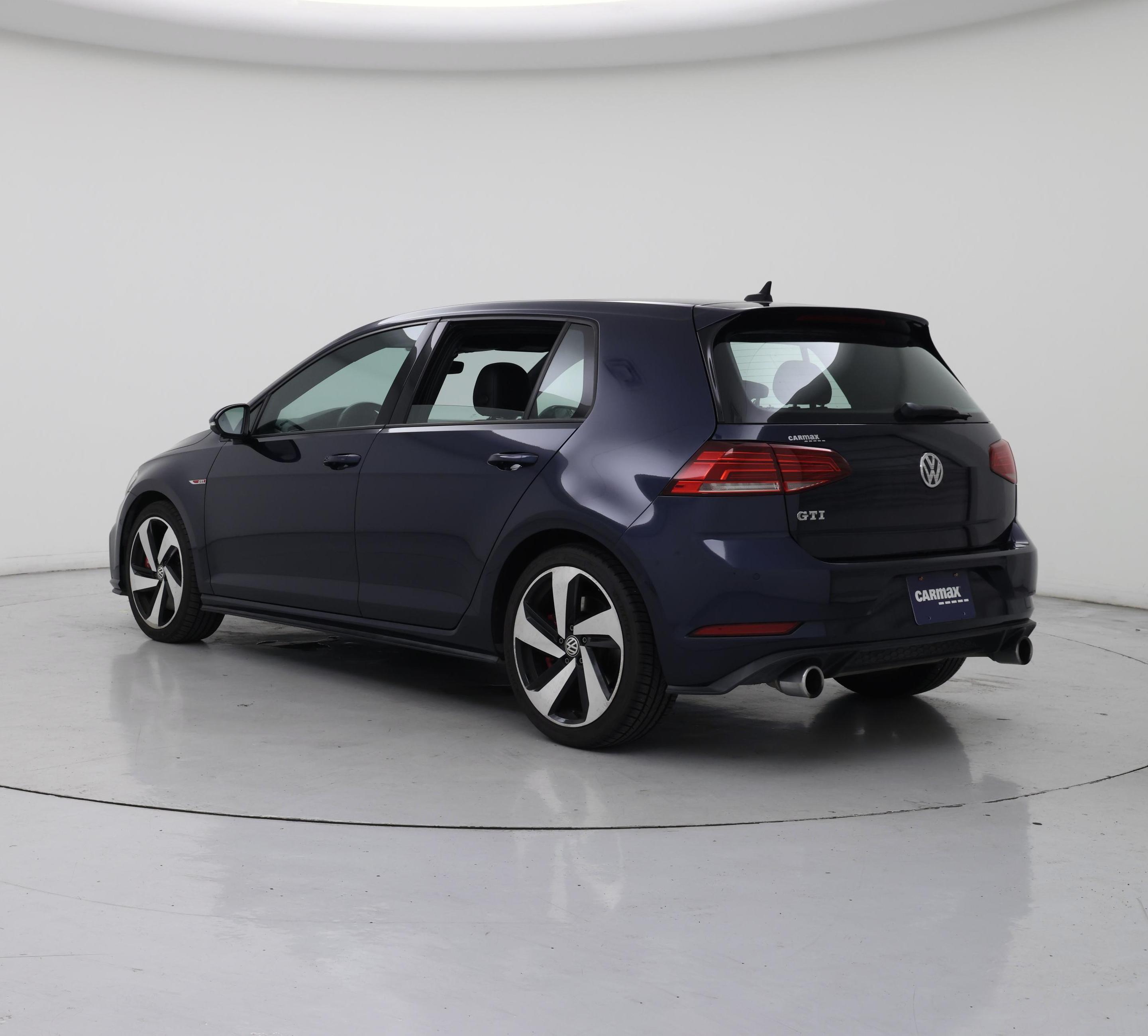 Thumbnail: 2018 Volkswagen Golf - 2