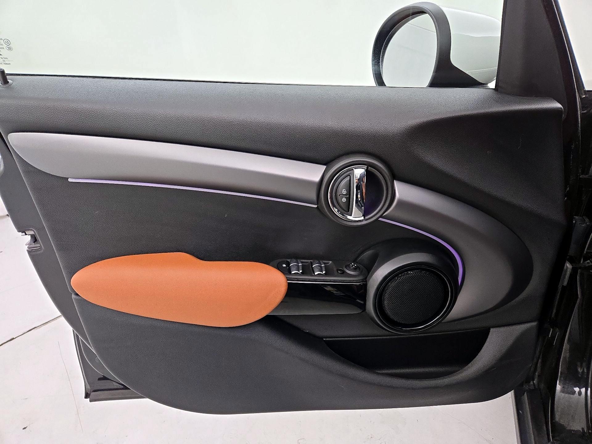 Thumbnail: 2022 MINI Cooper Hardtop - 12