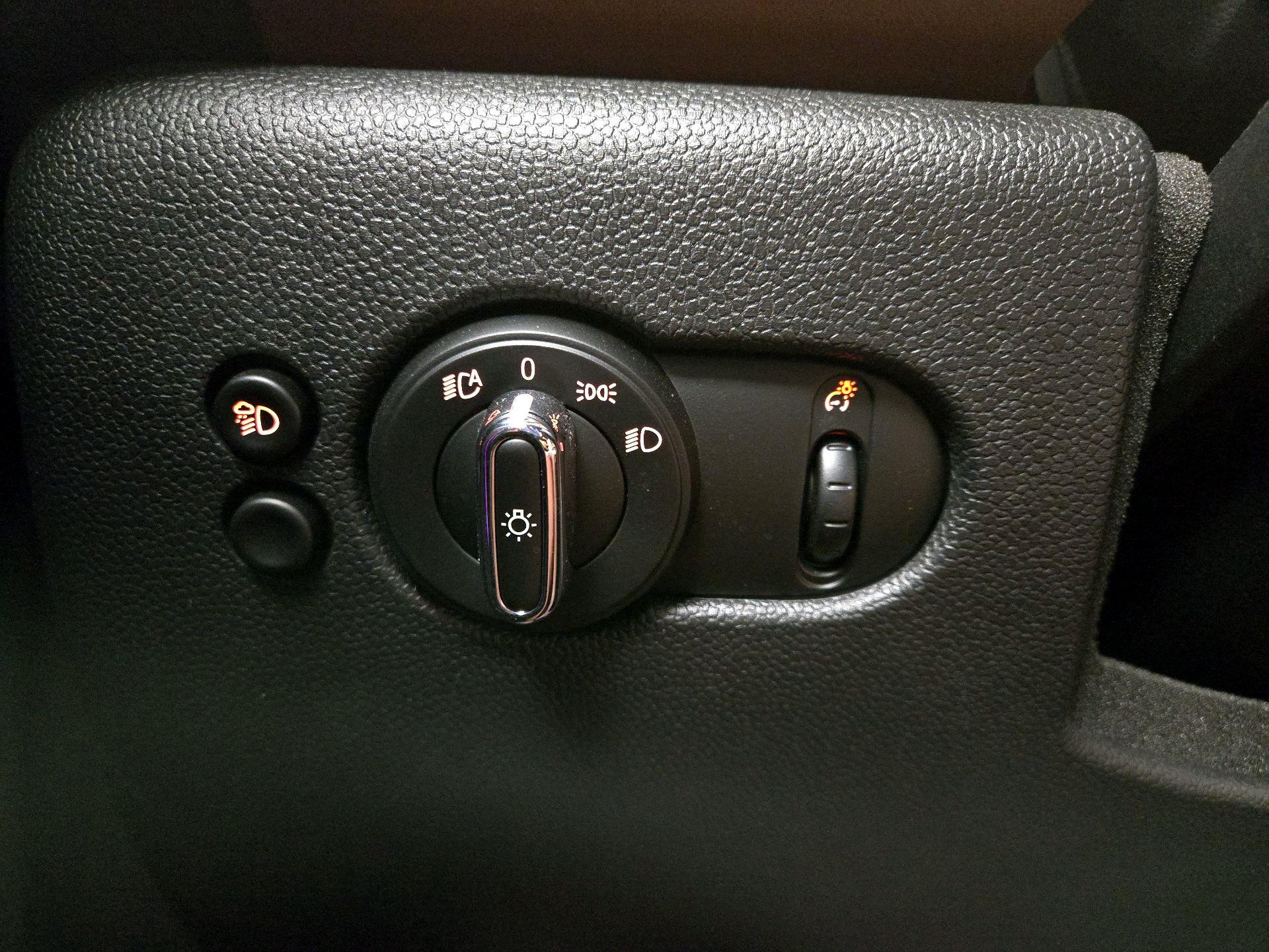 Thumbnail: 2022 MINI Cooper Hardtop - 13