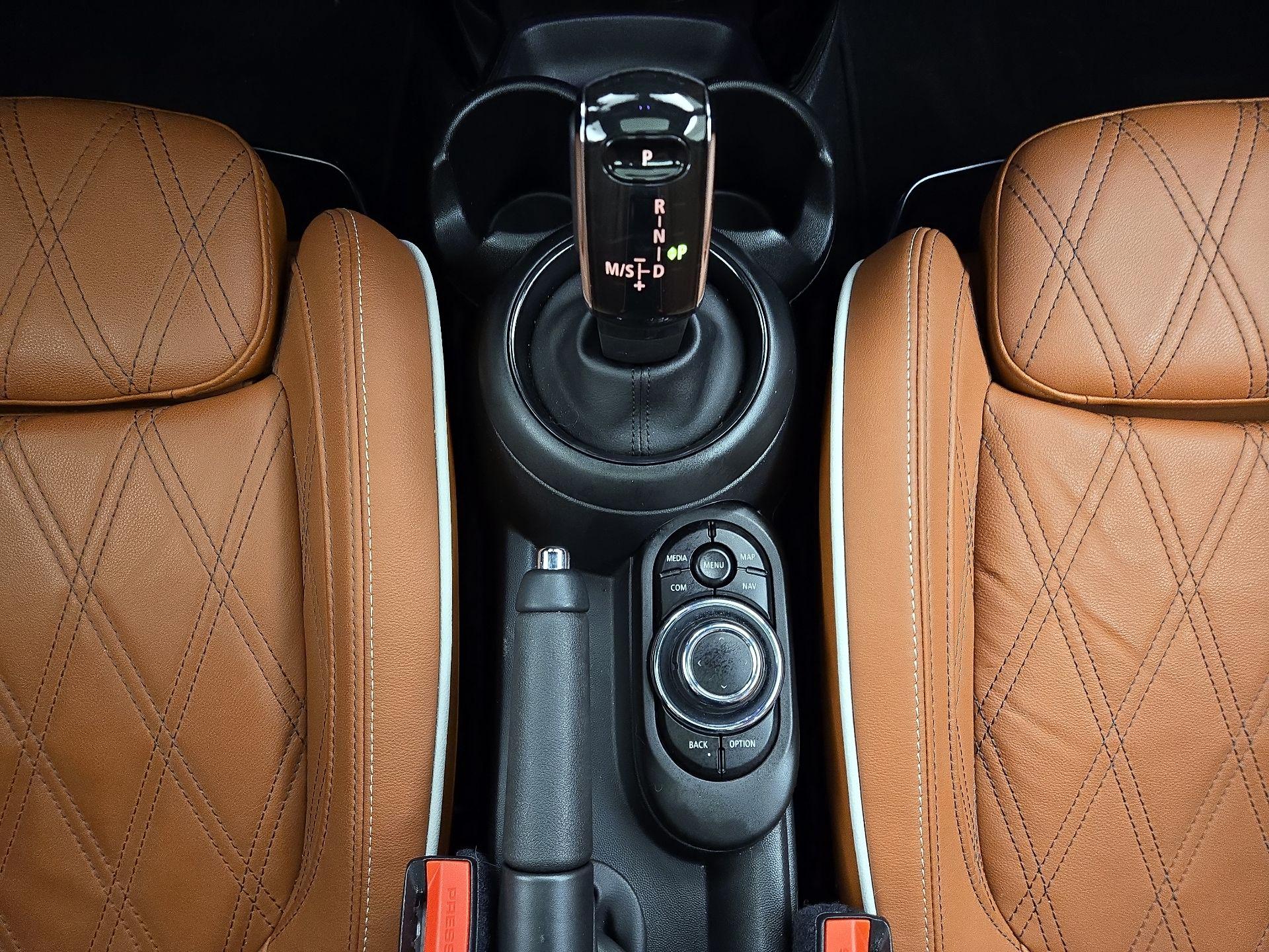 Thumbnail: 2022 MINI Cooper Hardtop - 18