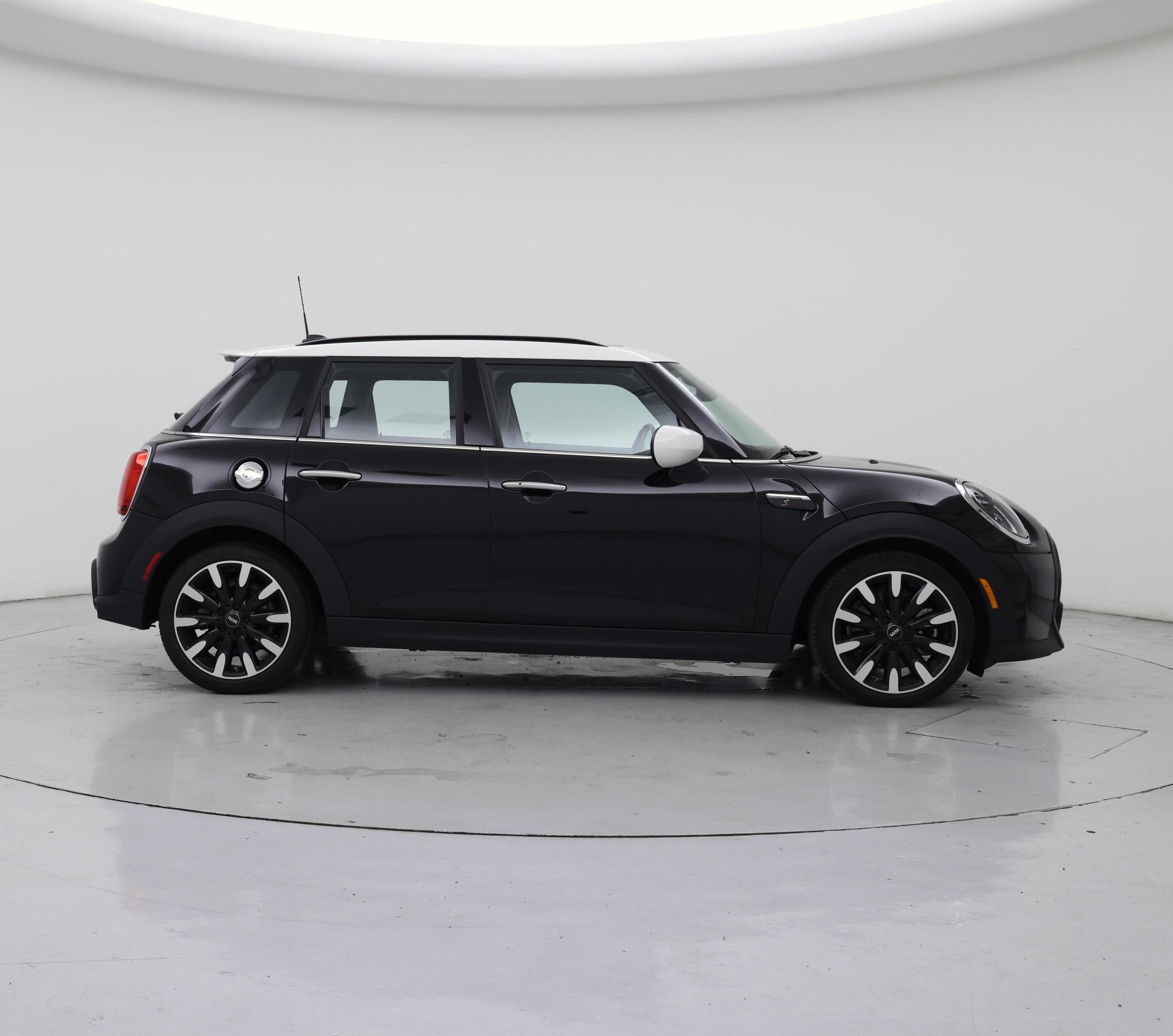 Thumbnail: 2022 MINI Cooper Hardtop - 7