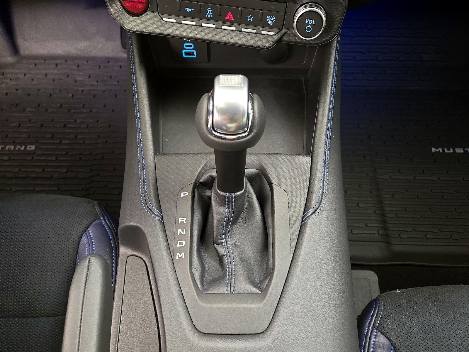 2025 Ford Mustang Dark Horse - Photo 19