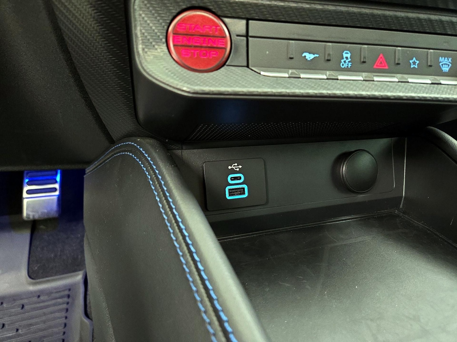 2025 Ford Mustang Dark Horse - Photo 20