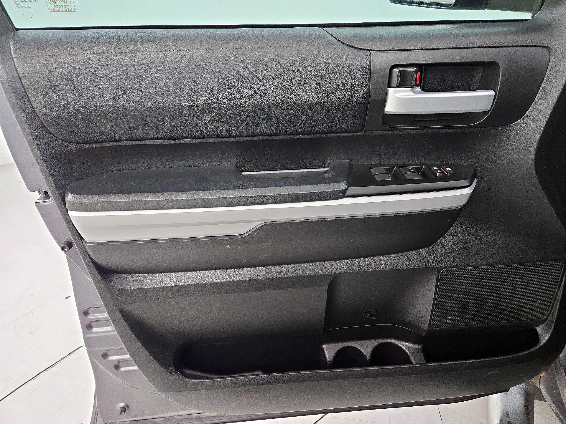 Thumbnail: 2019 Toyota Tundra - 12