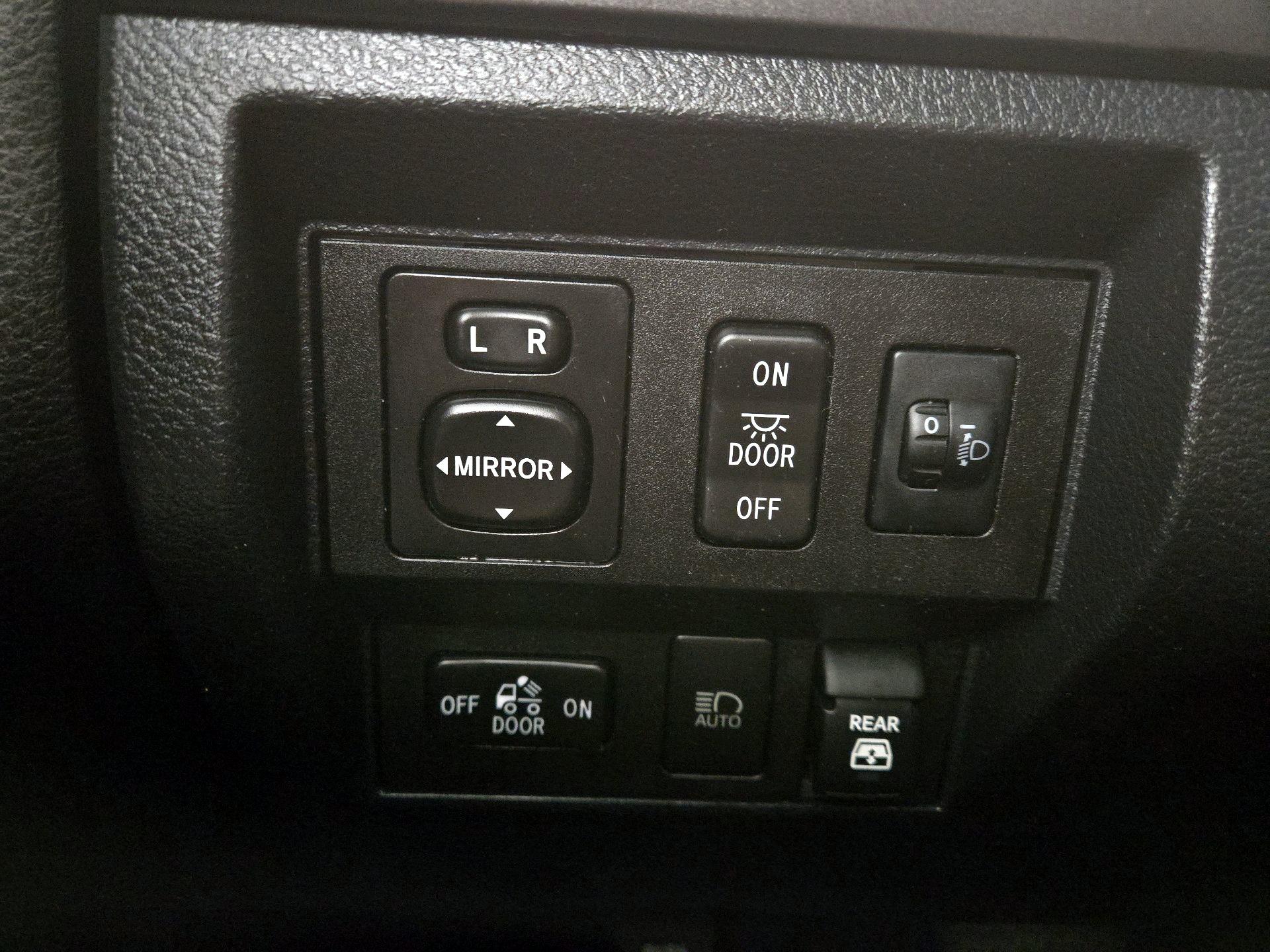 Thumbnail: 2019 Toyota Tundra - 13