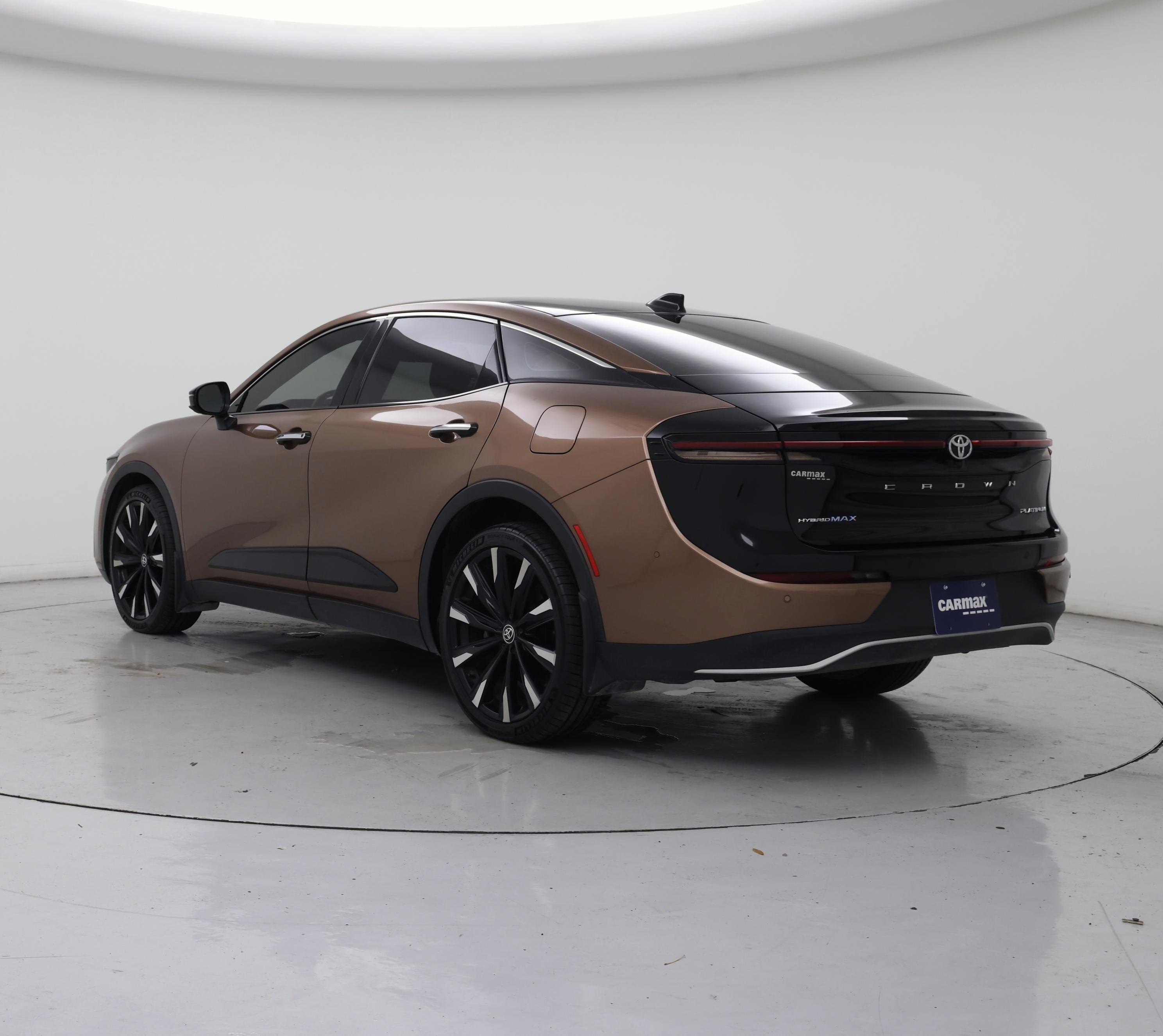 Thumbnail: 2023 Toyota Crown - 2