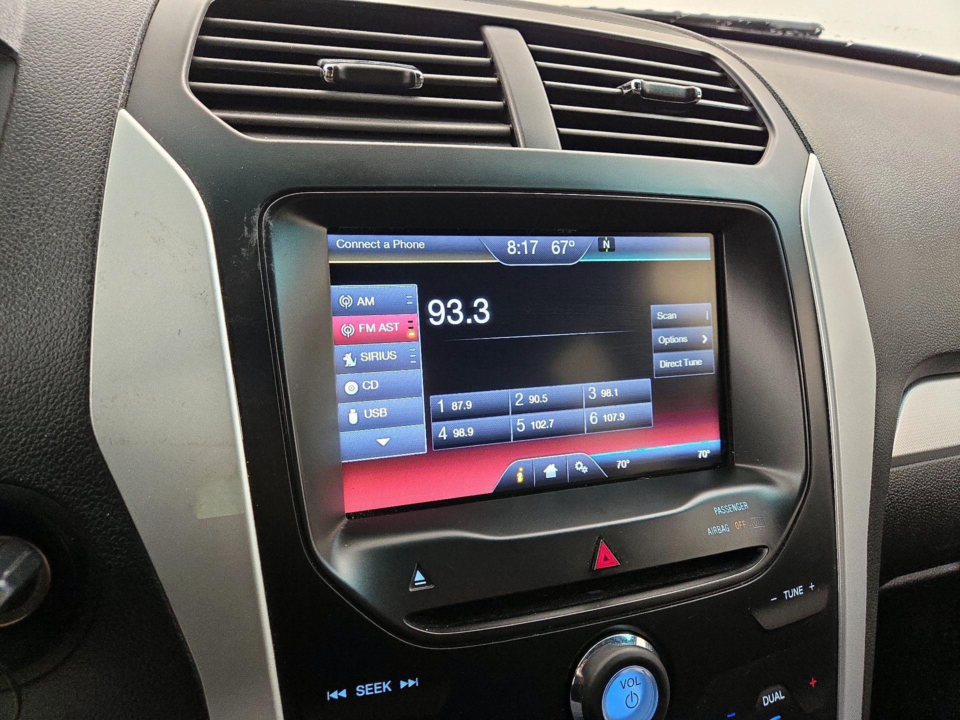 Thumbnail: 2015 Ford Explorer - 16
